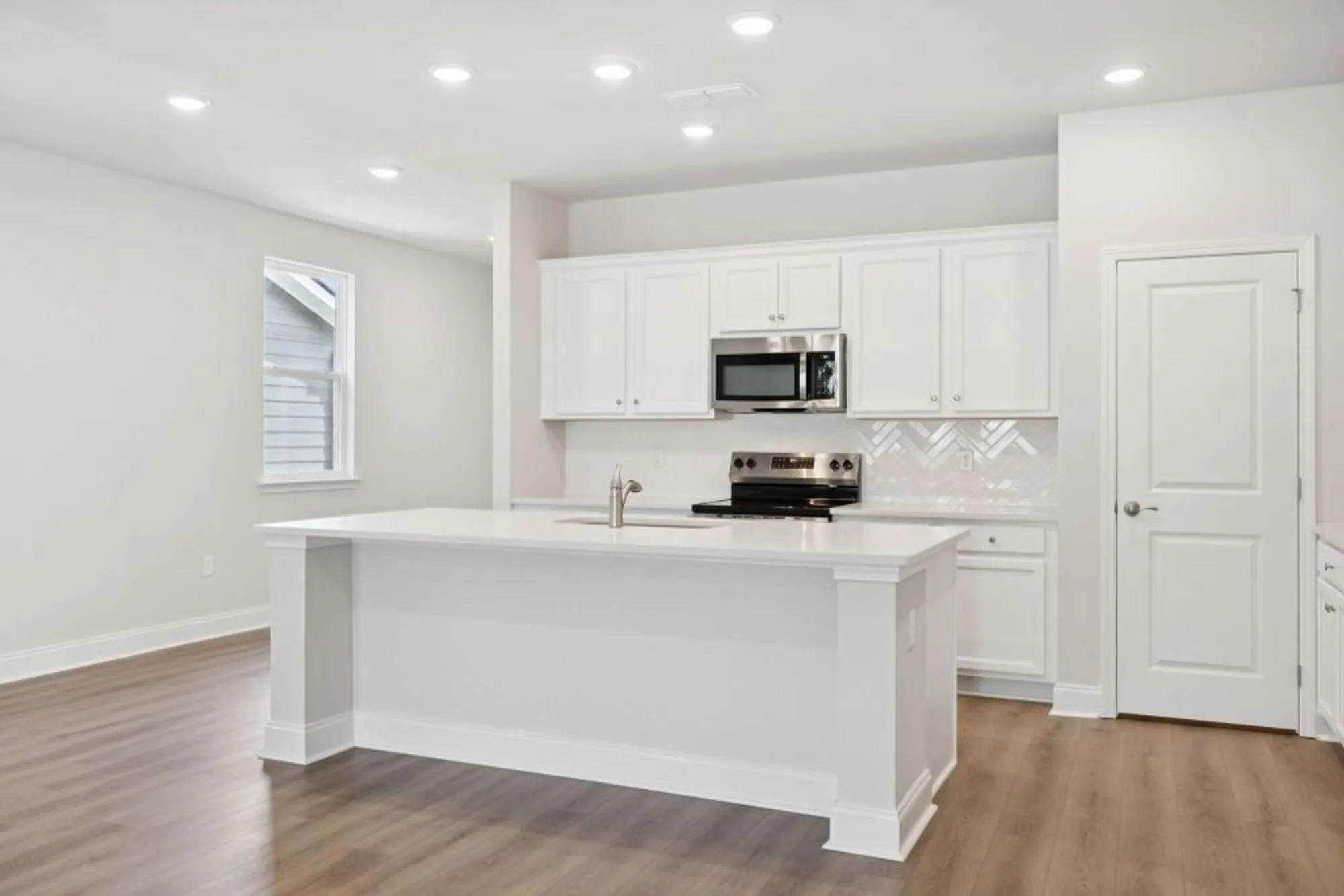 Property Slideshow image 16 of 88 | 308 stonehaus cir, Antioch, TN, 37013