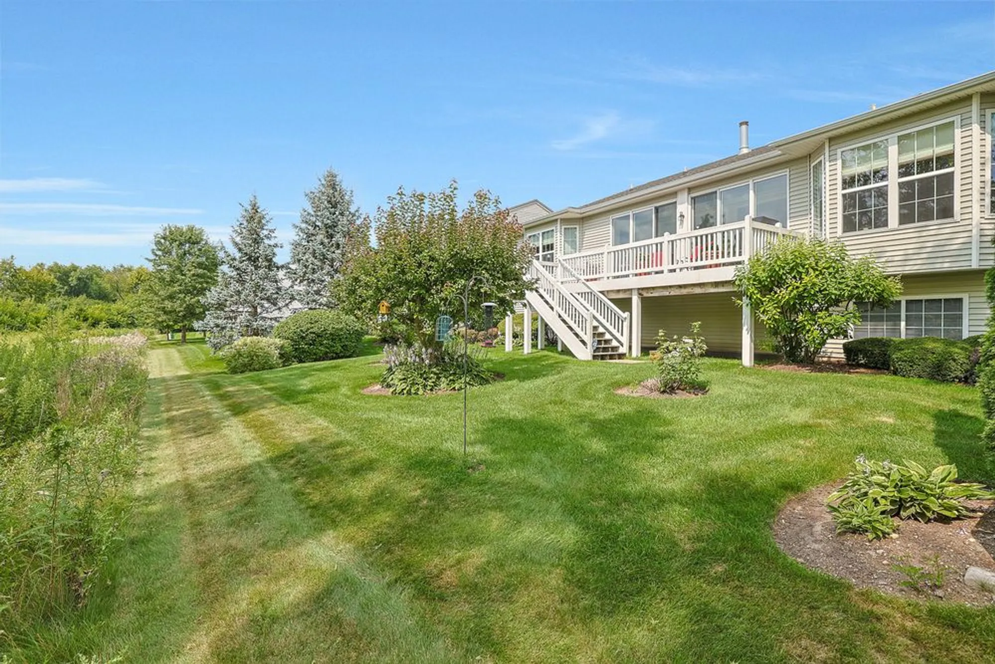 Property Slideshow image 28 of 34 | 12145 daphne dr, Huntley, IL, 60142