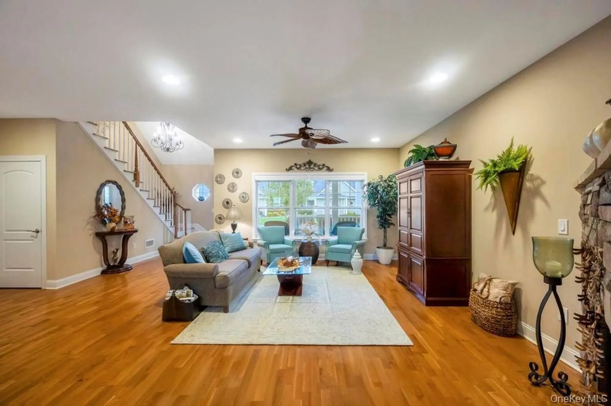 Property Slideshow image 15 of 42 | 4 haverton ct, Riverhead, NY, 11901