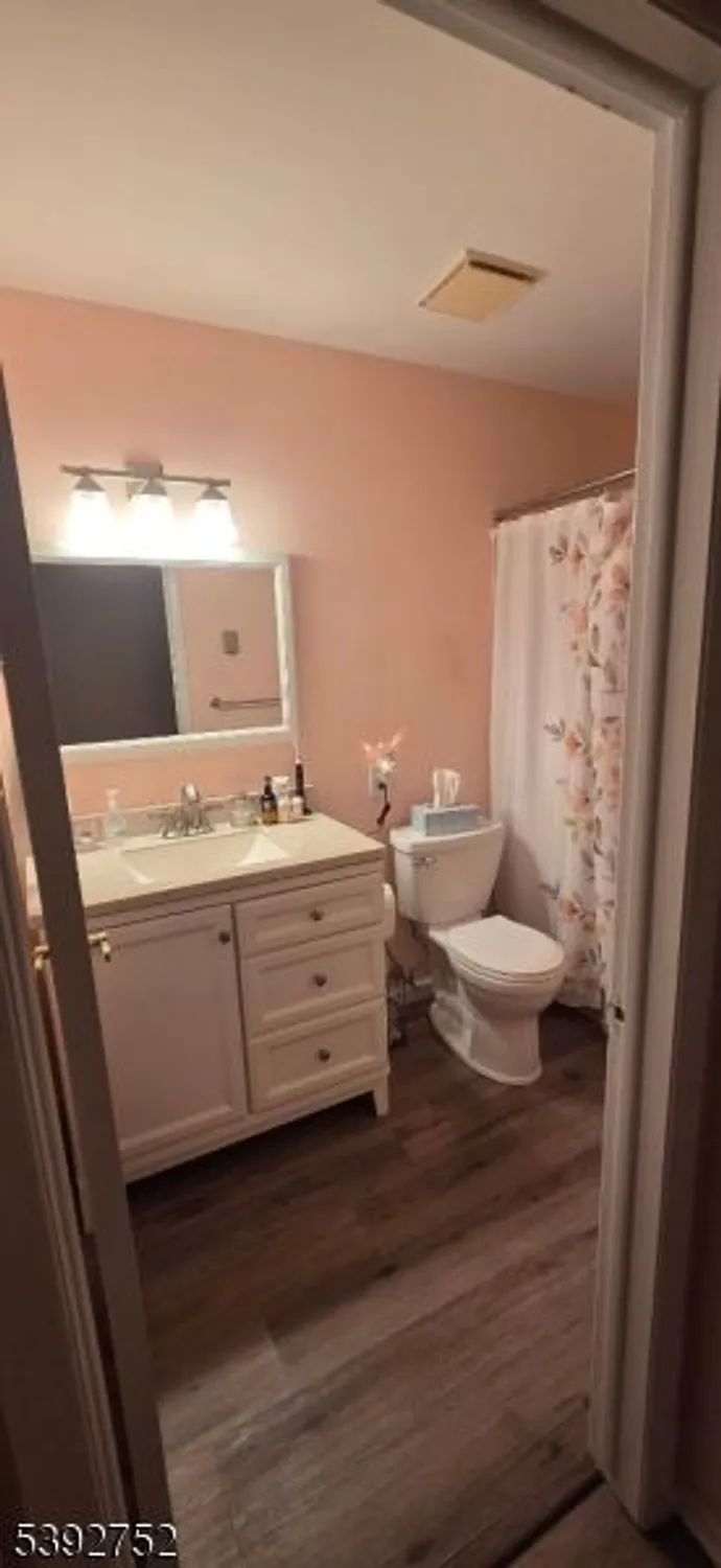 Property Slideshow image 7 of 12 | 2 crockett ln, Manchester Twp., NJ, 08759