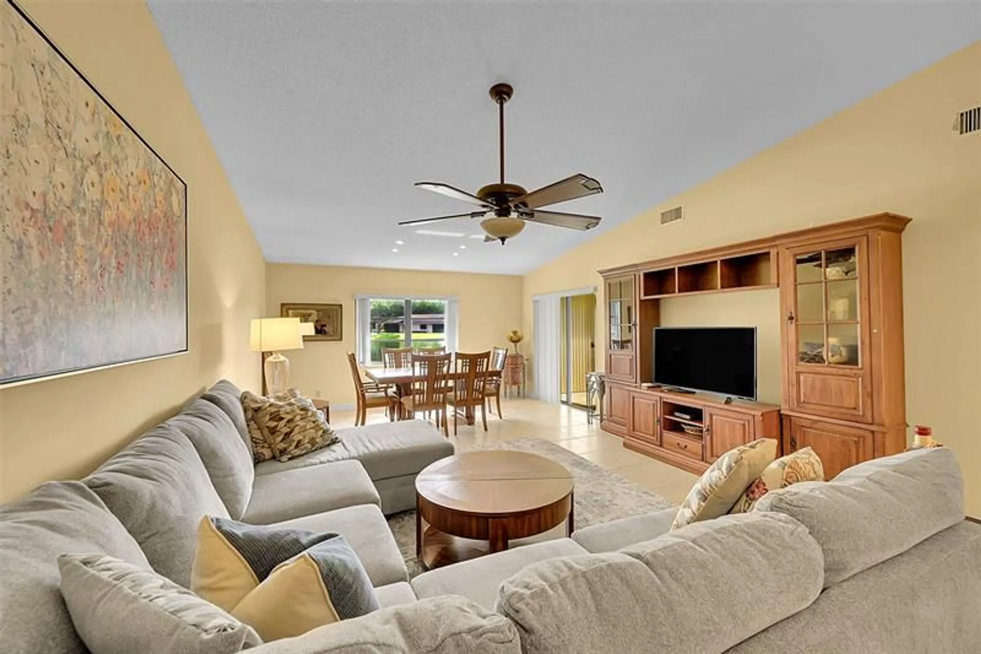 Property Slideshow image 7 of 26 | 8252 springlake dr # 8252, Boca Raton, FL, 33496