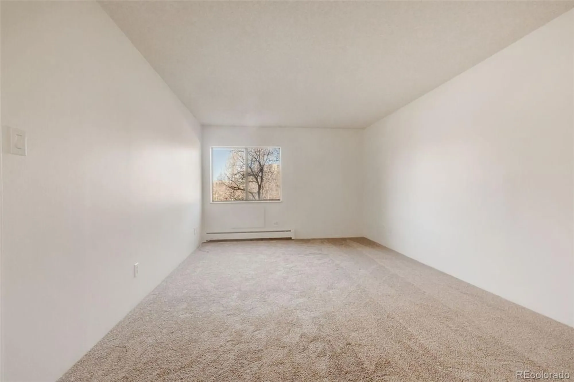 Property Slideshow image 18 of 40 | 13992 e marina dr 109, Aurora, CO, 80014