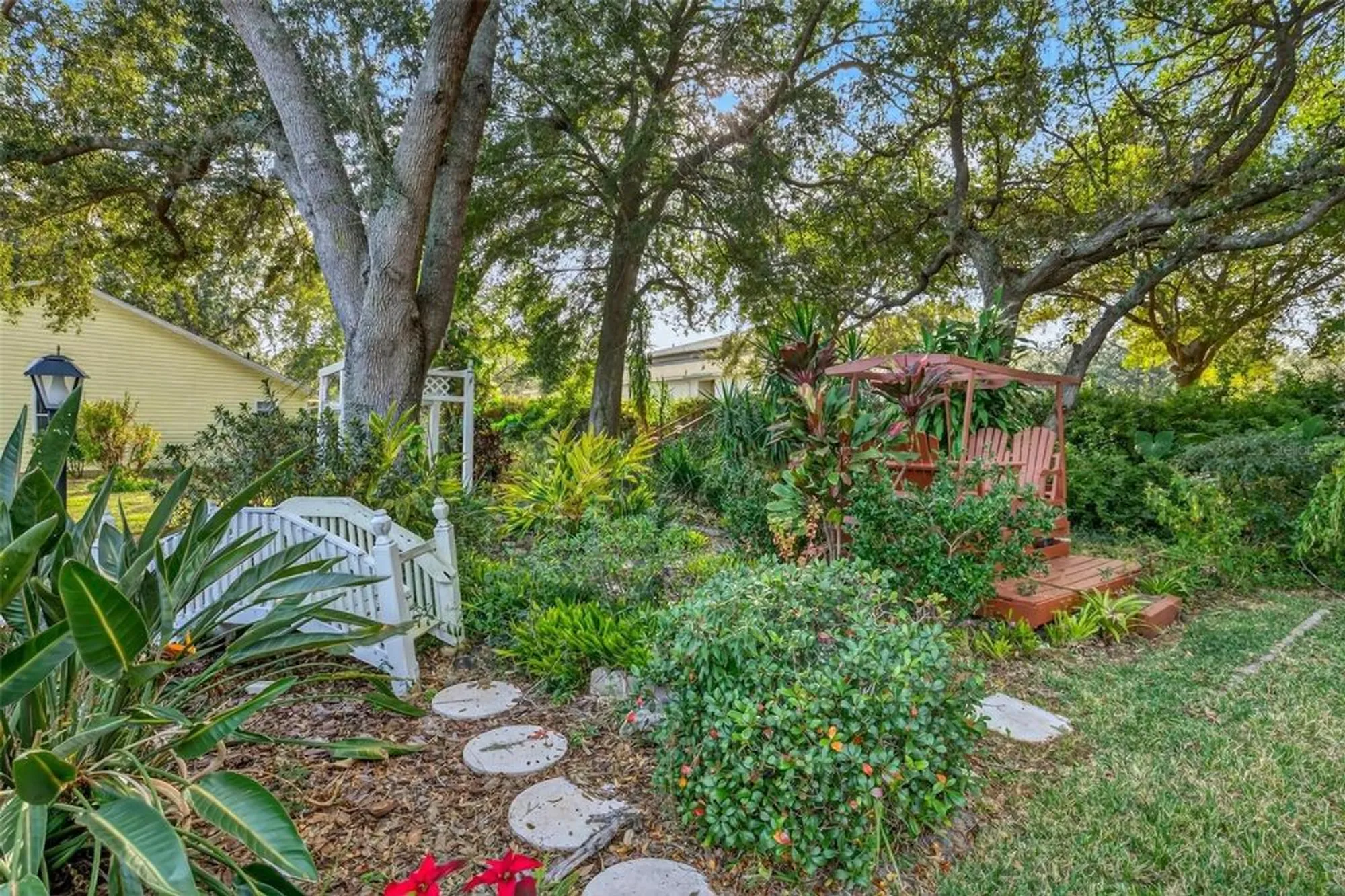 Property Slideshow image 29 of 34 | 2215 orkney dr, Leesburg, FL, 34788