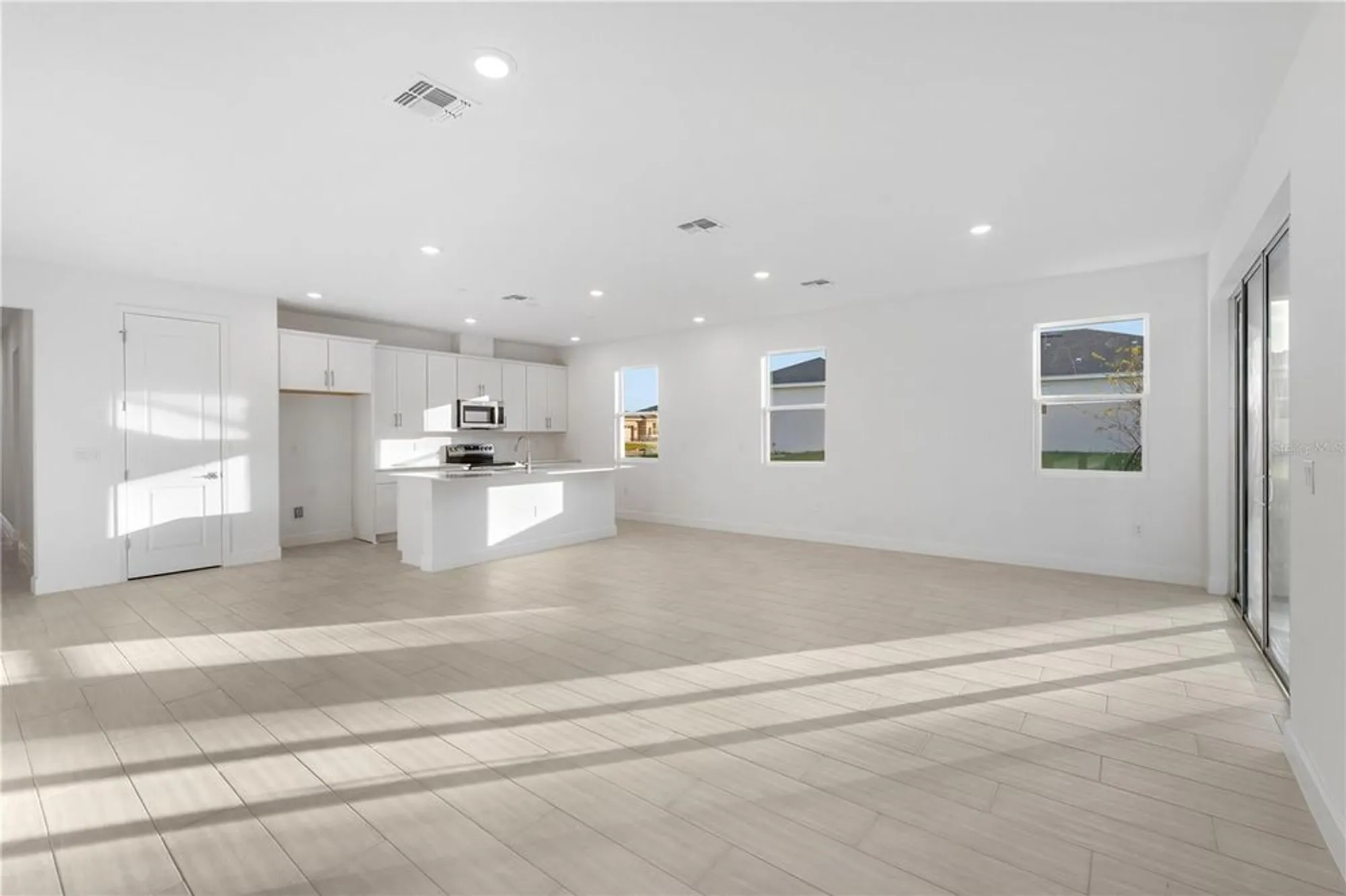 Property Slideshow image 14 of 32 | 9211 players dr, Weeki Wachee, FL, 34613