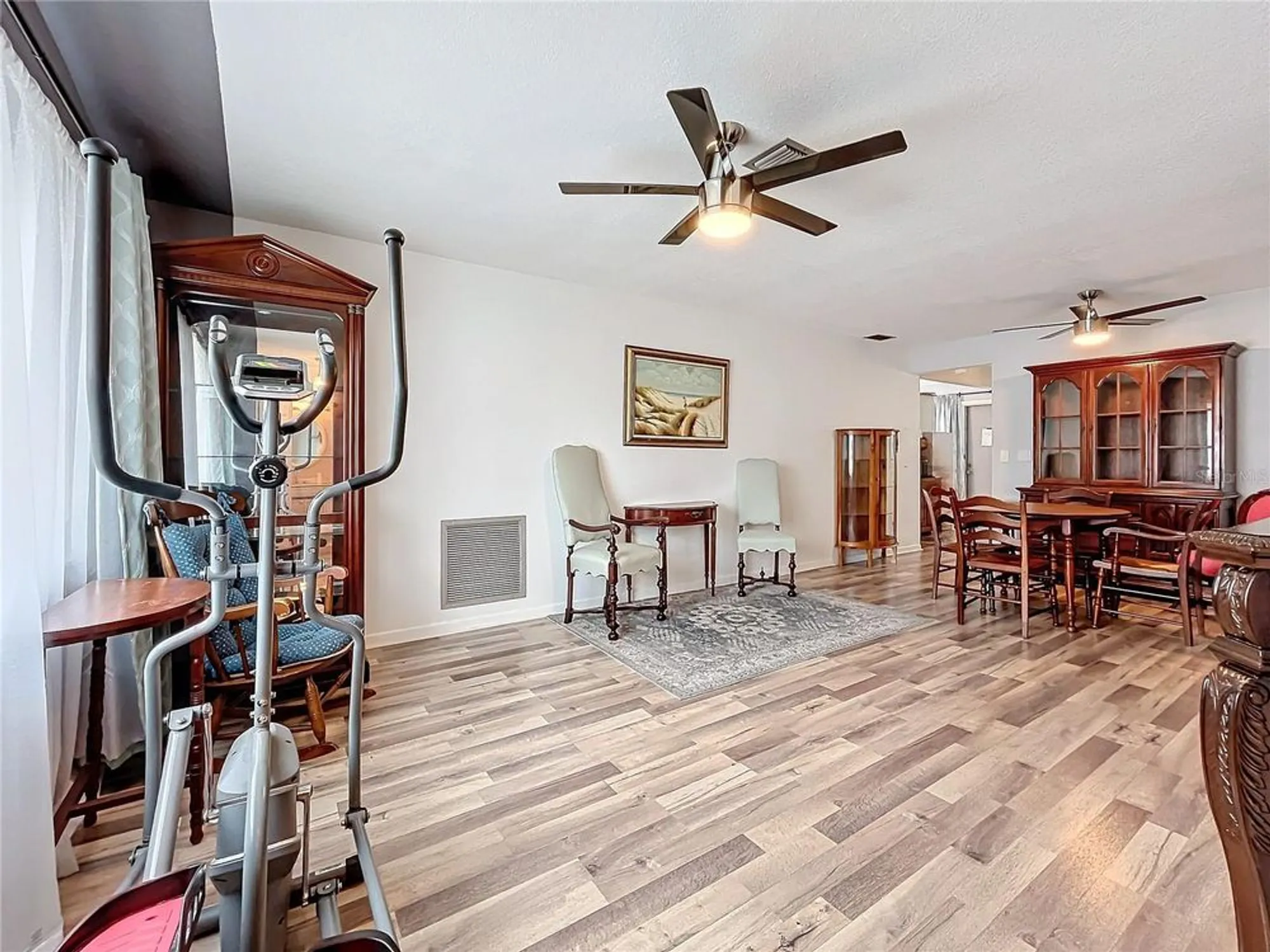 Property Slideshow image 6 of 49 | 8330 vendome blvd, Pinellas Park, FL, 33781