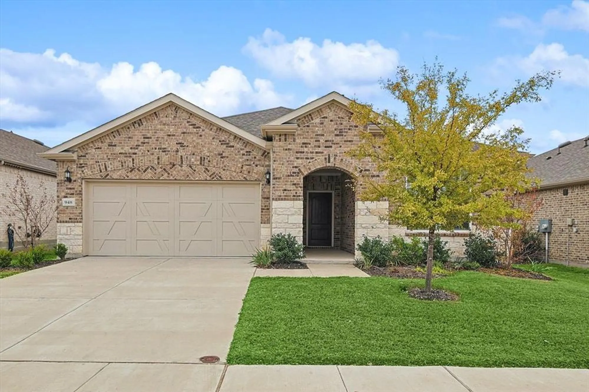 Property Slideshow image 1 of 33 | 948 memorial dr, Aubrey, TX, 76227