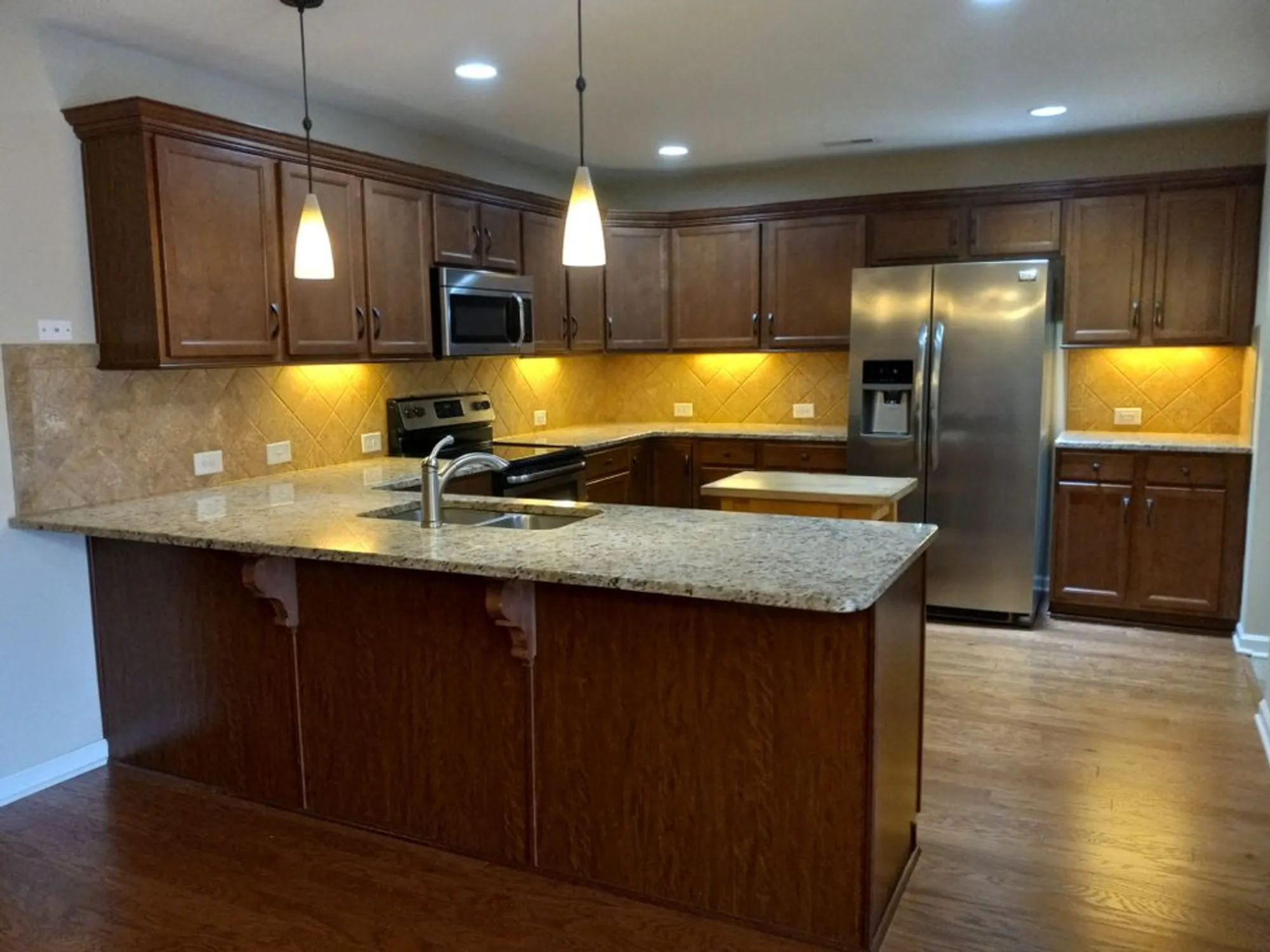 Property Slideshow image 7 of 15 | 395 devon chase hl 4102, Gallatin, TN, 37066