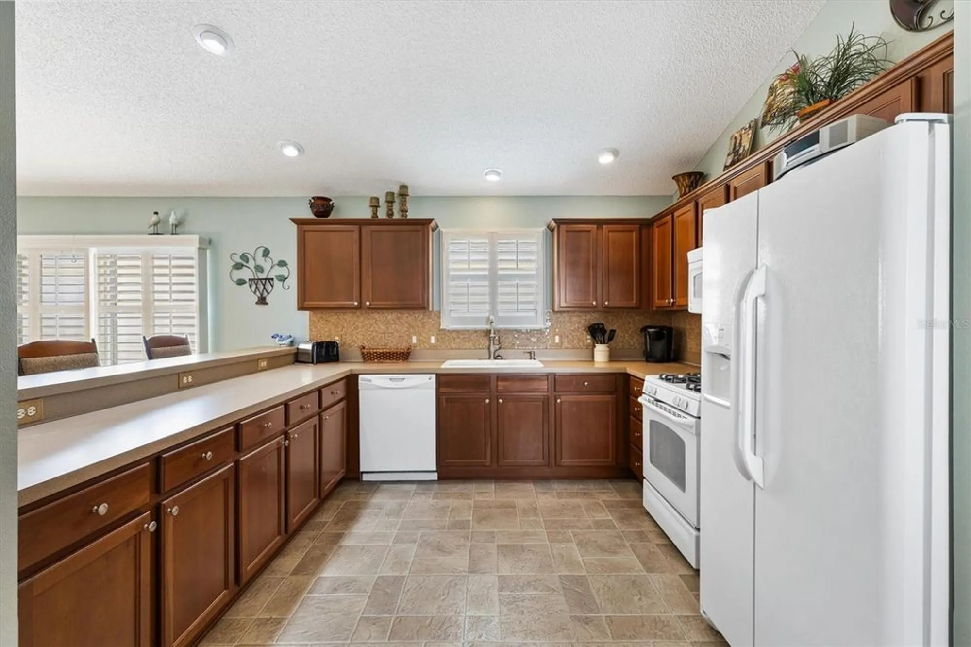 Property Slideshow image 5 of 41 | 552 audrey ln, The Villages, FL, 32162