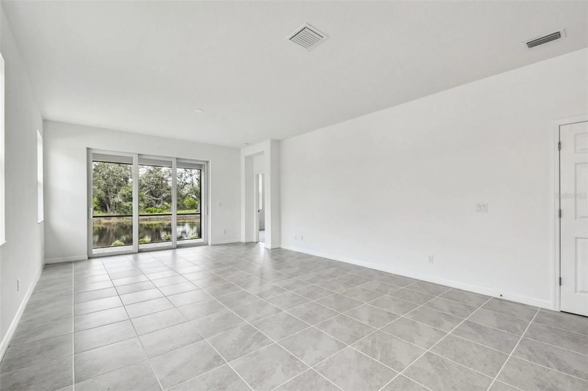 Property Slideshow image 11 of 38 | 18076 cherished loop, Lakewood Ranch, FL, 34211