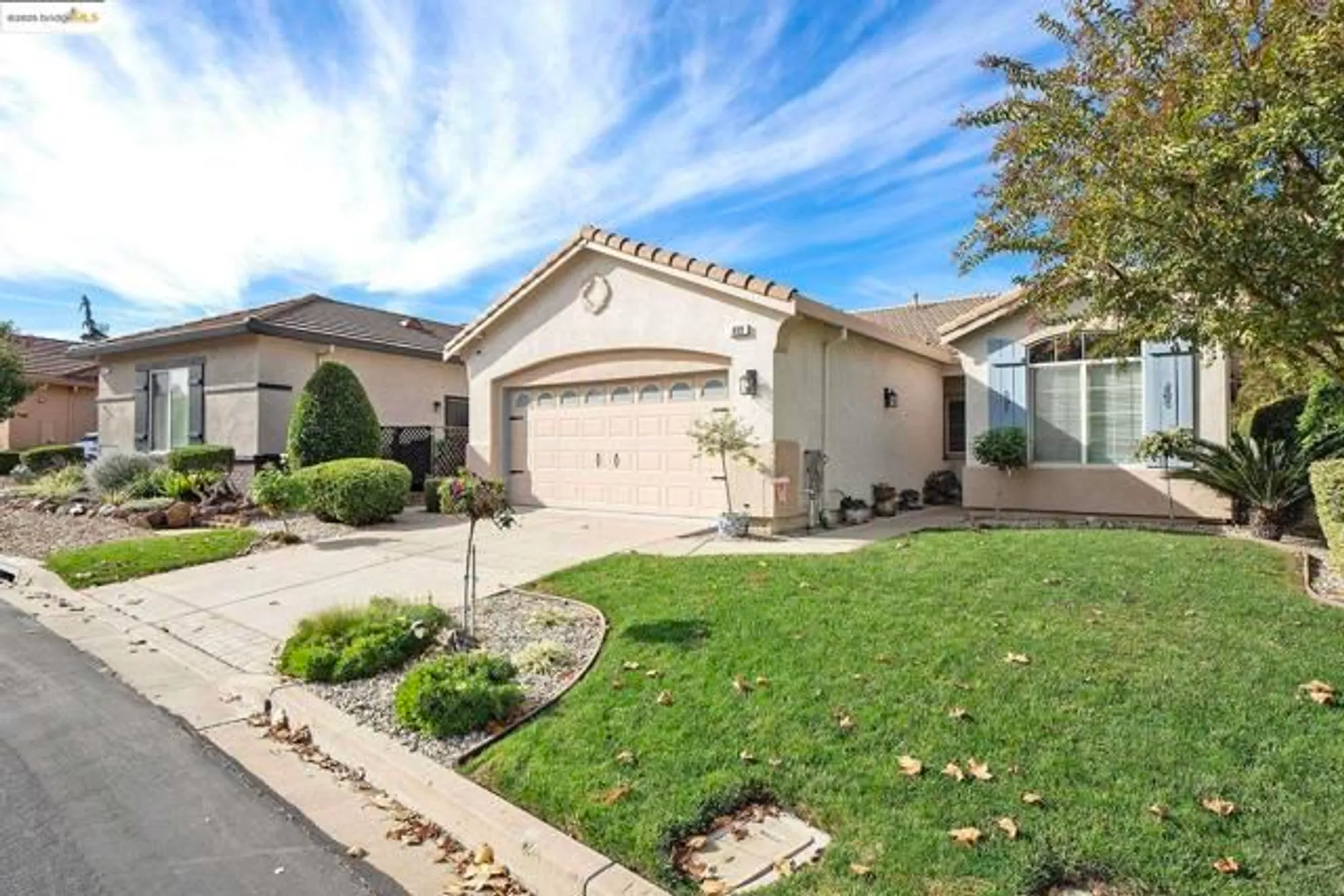 Property Slideshow image 11 of 23 | 939 centennial dr, Brentwood, CA, 94513