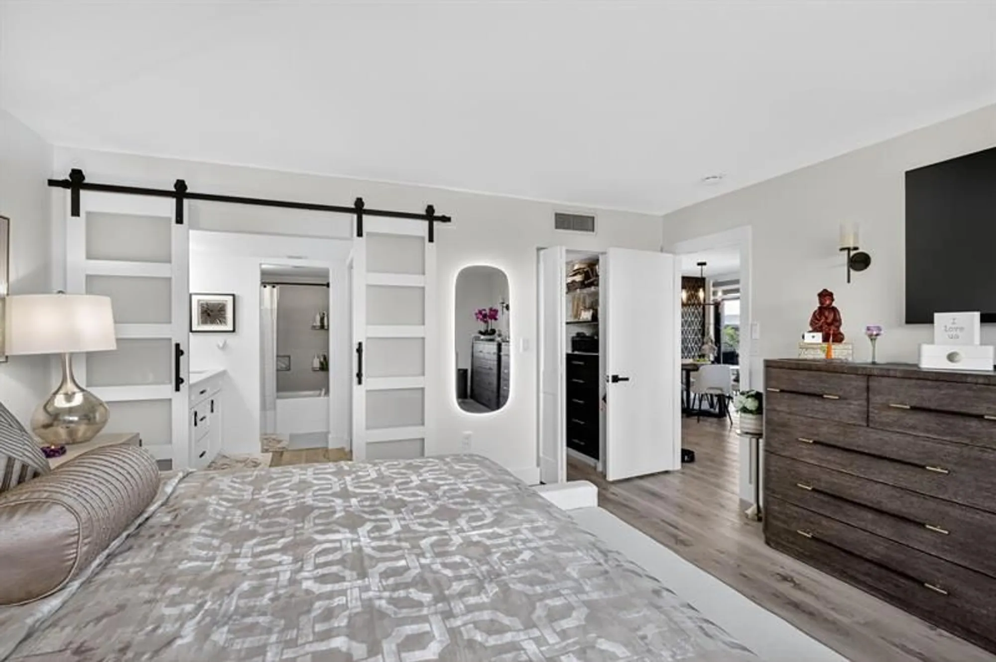 Property Slideshow image 34 of 52 | 1000 colony point cir 501, Pembroke Pines, FL, 33026