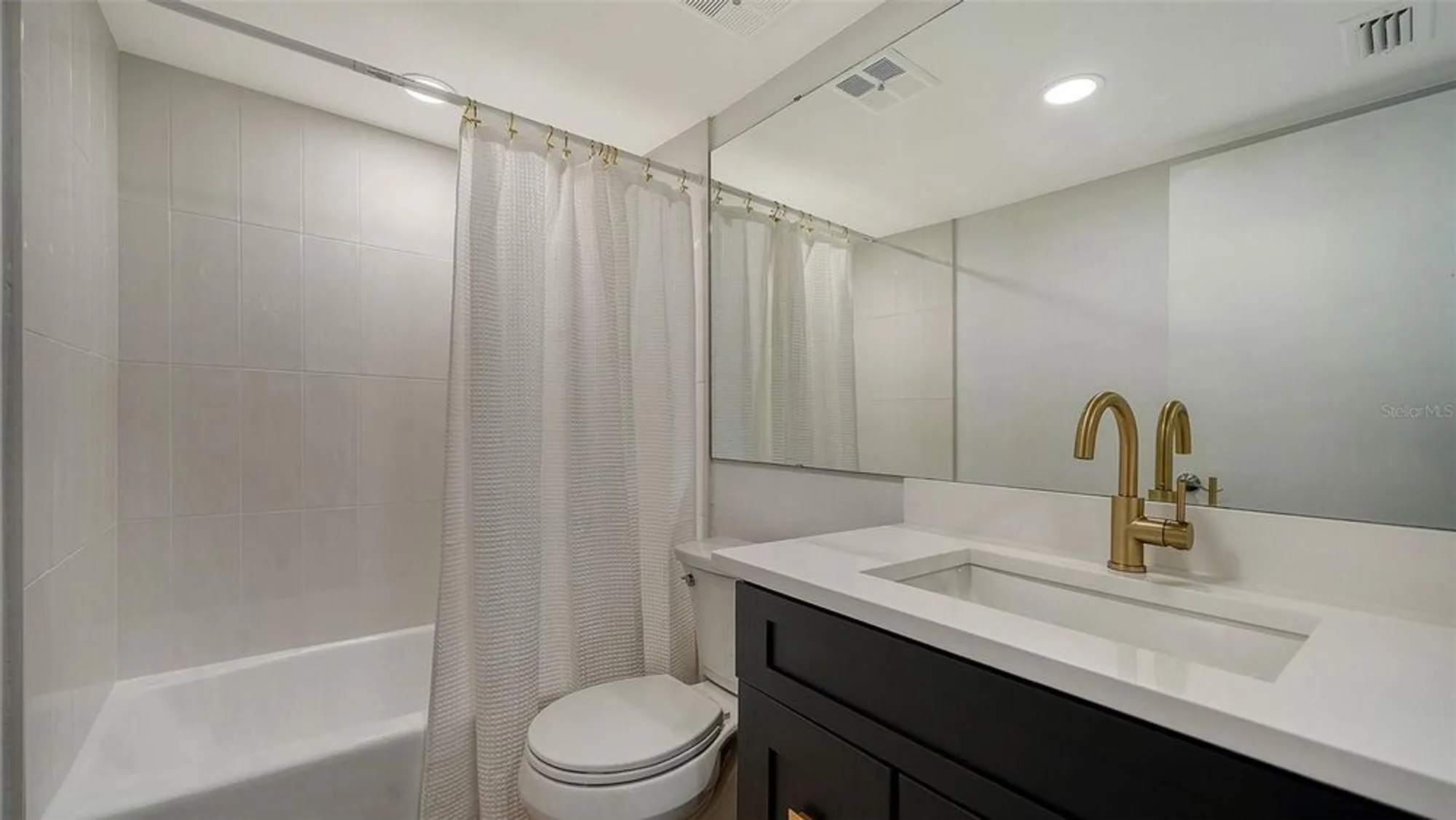 Property Slideshow image 22 of 48 | 5027 kestral park # 64, Sarasota, FL, 34231