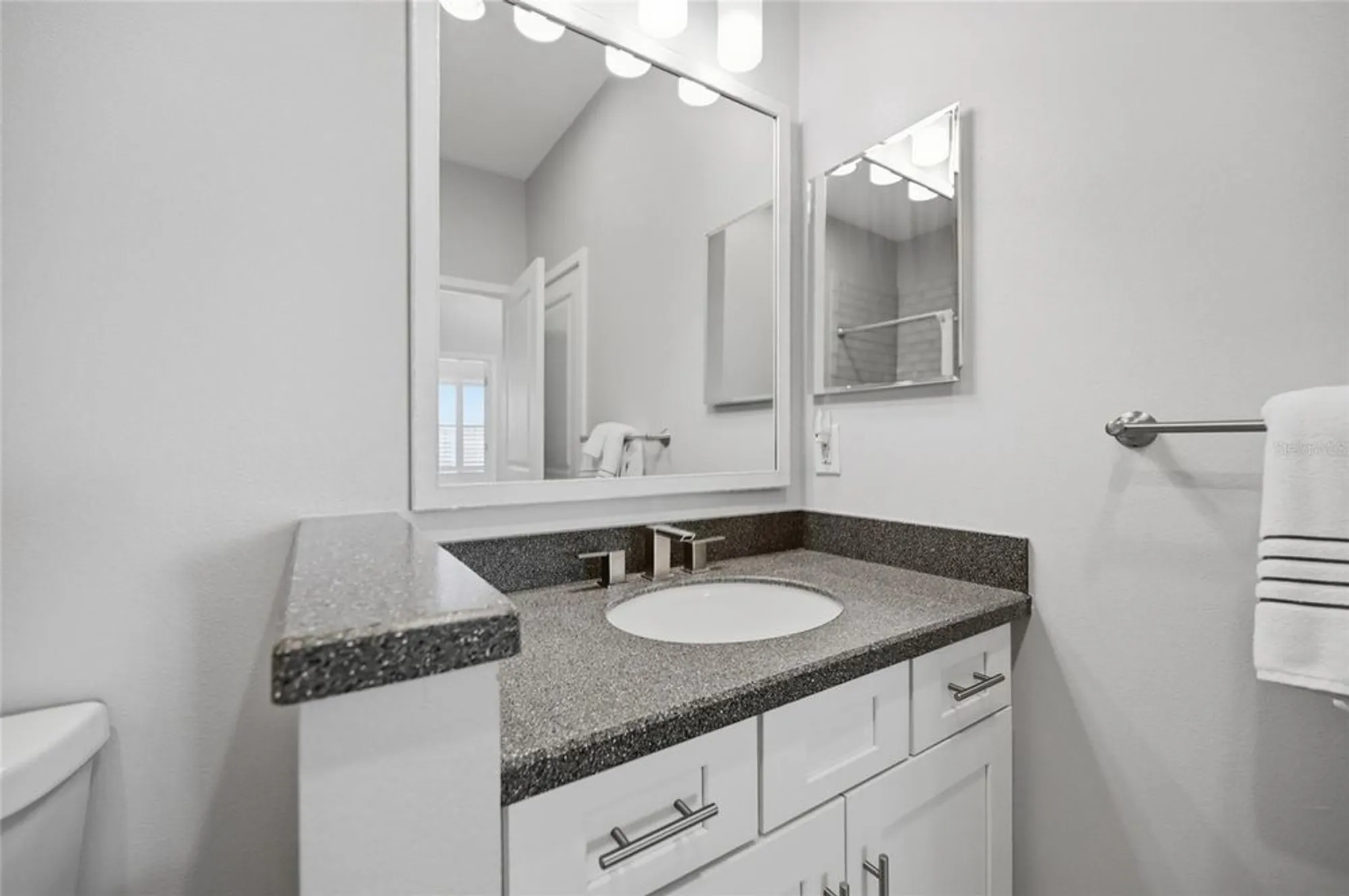 Property Slideshow image 36 of 50 | 7105 vista bella dr, Bradenton, FL, 34209