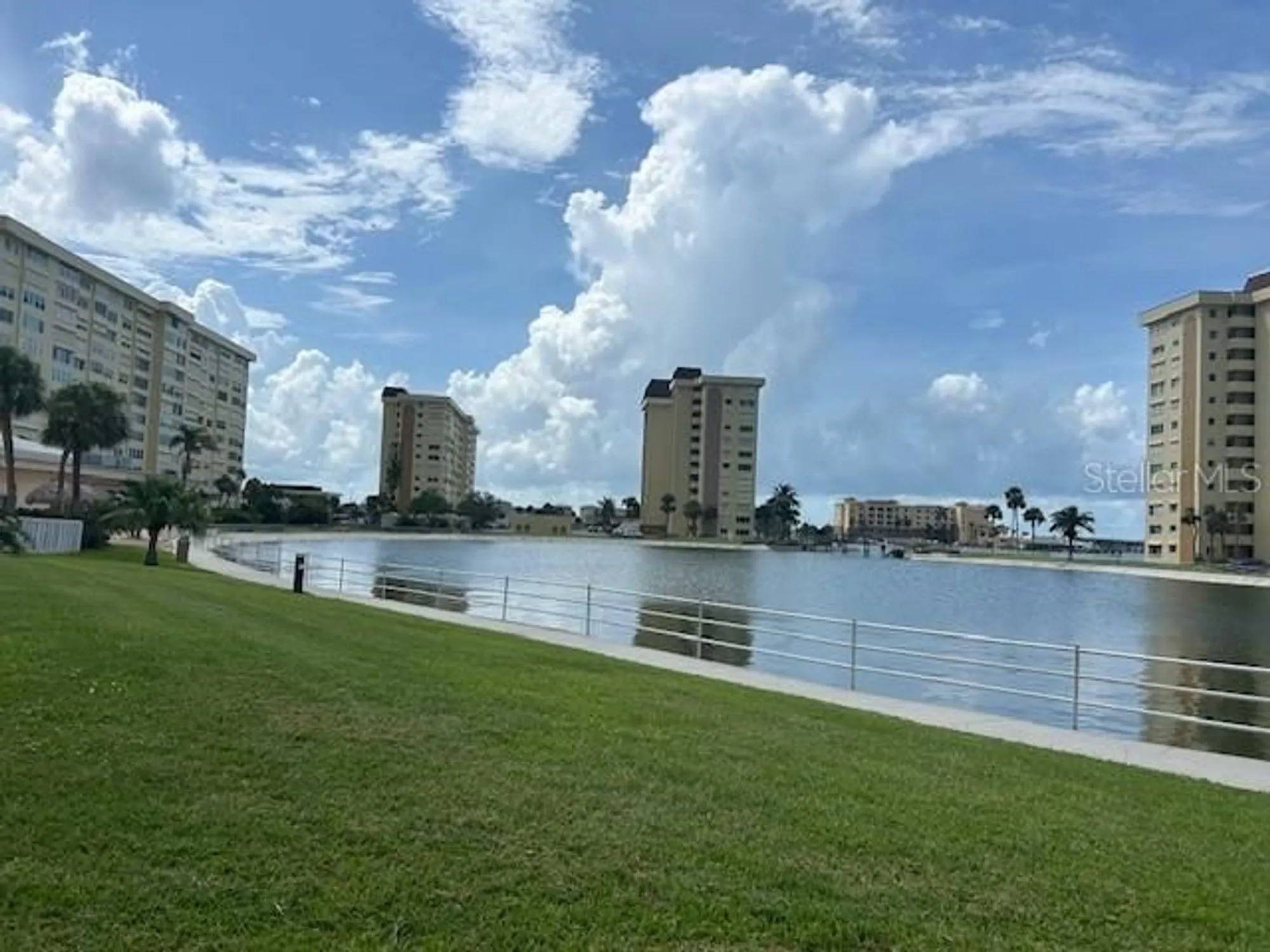 Property Slideshow image 37 of 47 | 4525 cove cir apt 1002, St Petersburg, FL, 33708