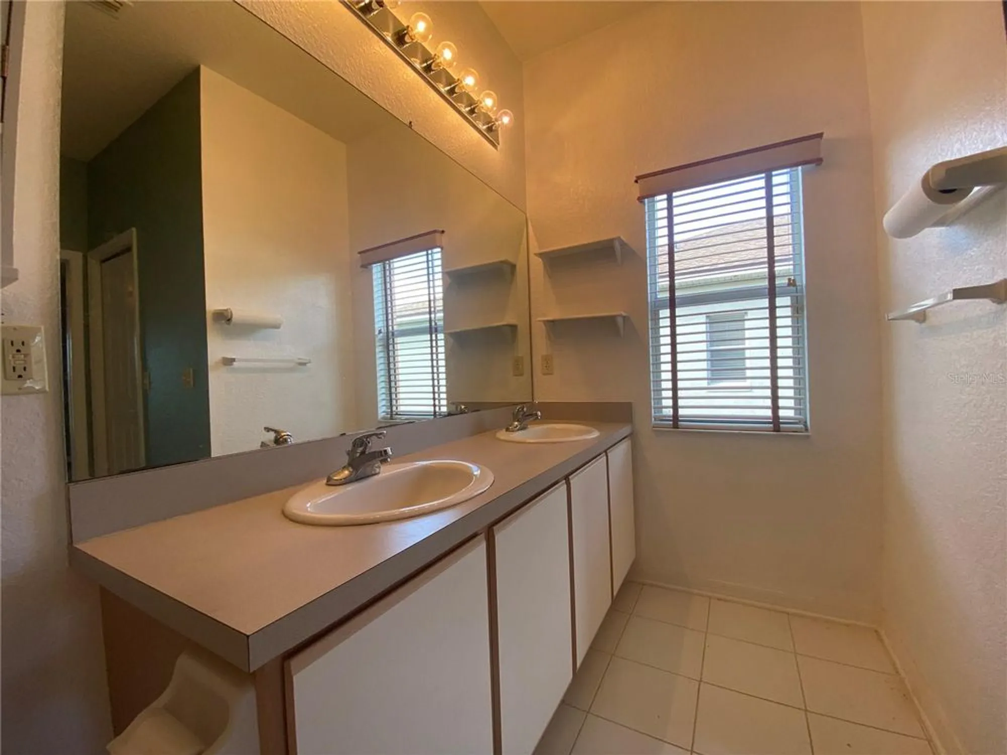Property Slideshow image 17 of 49 | 4152 aberdeen ln, Lake Wales, FL, 33859