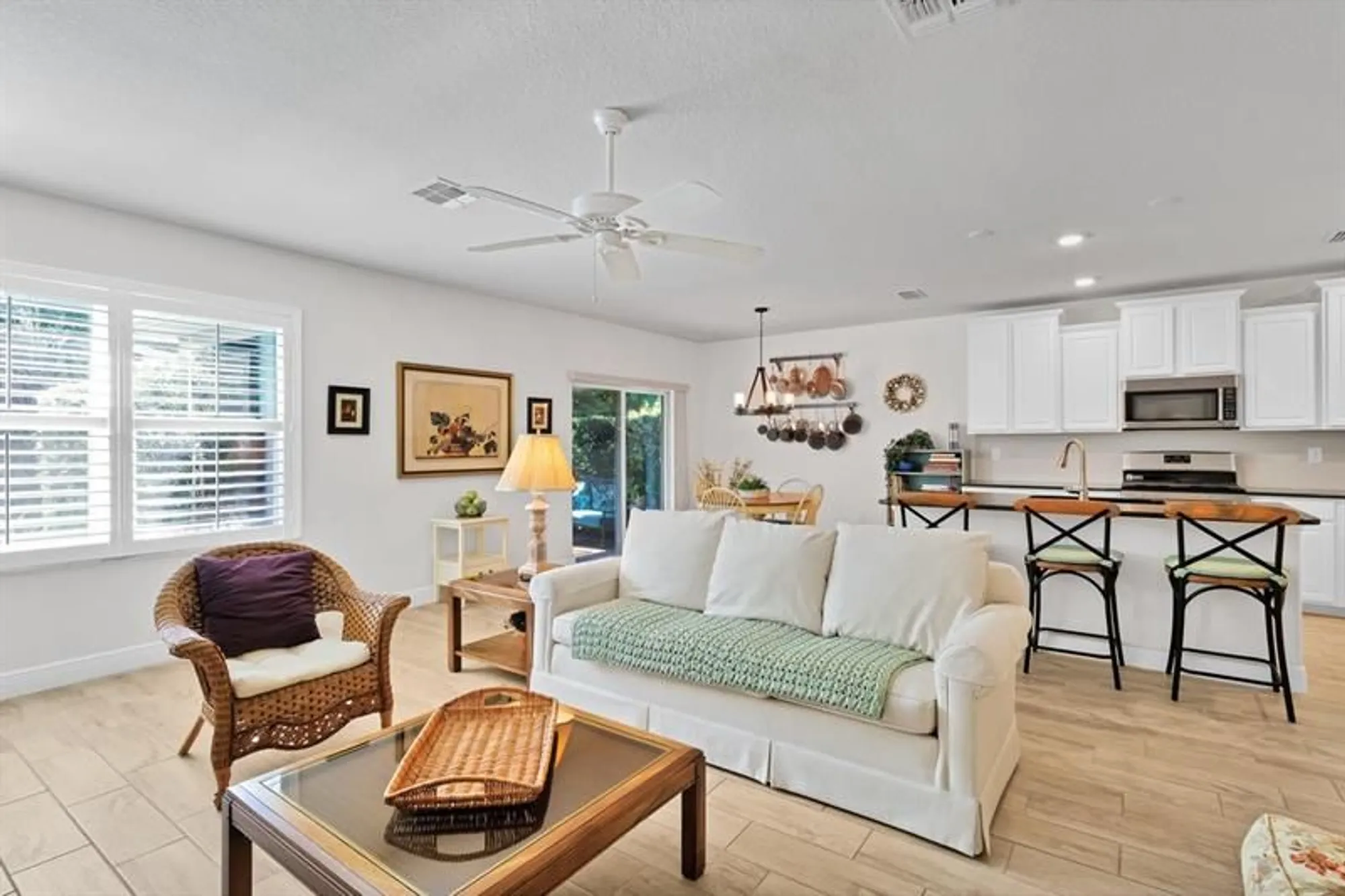 Property Slideshow image 8 of 47 | 5949 buttonwood sq, Vero Beach, FL, 32966