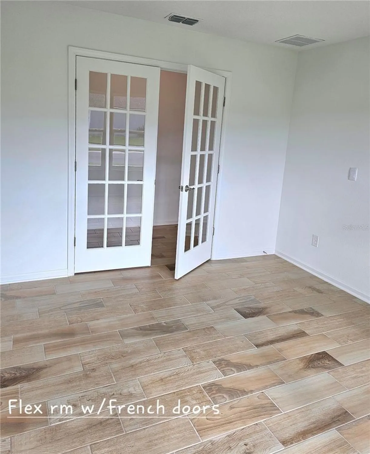 Property Slideshow image 16 of 74 | 156 greenwood dr, Palm Coast, FL, 32137