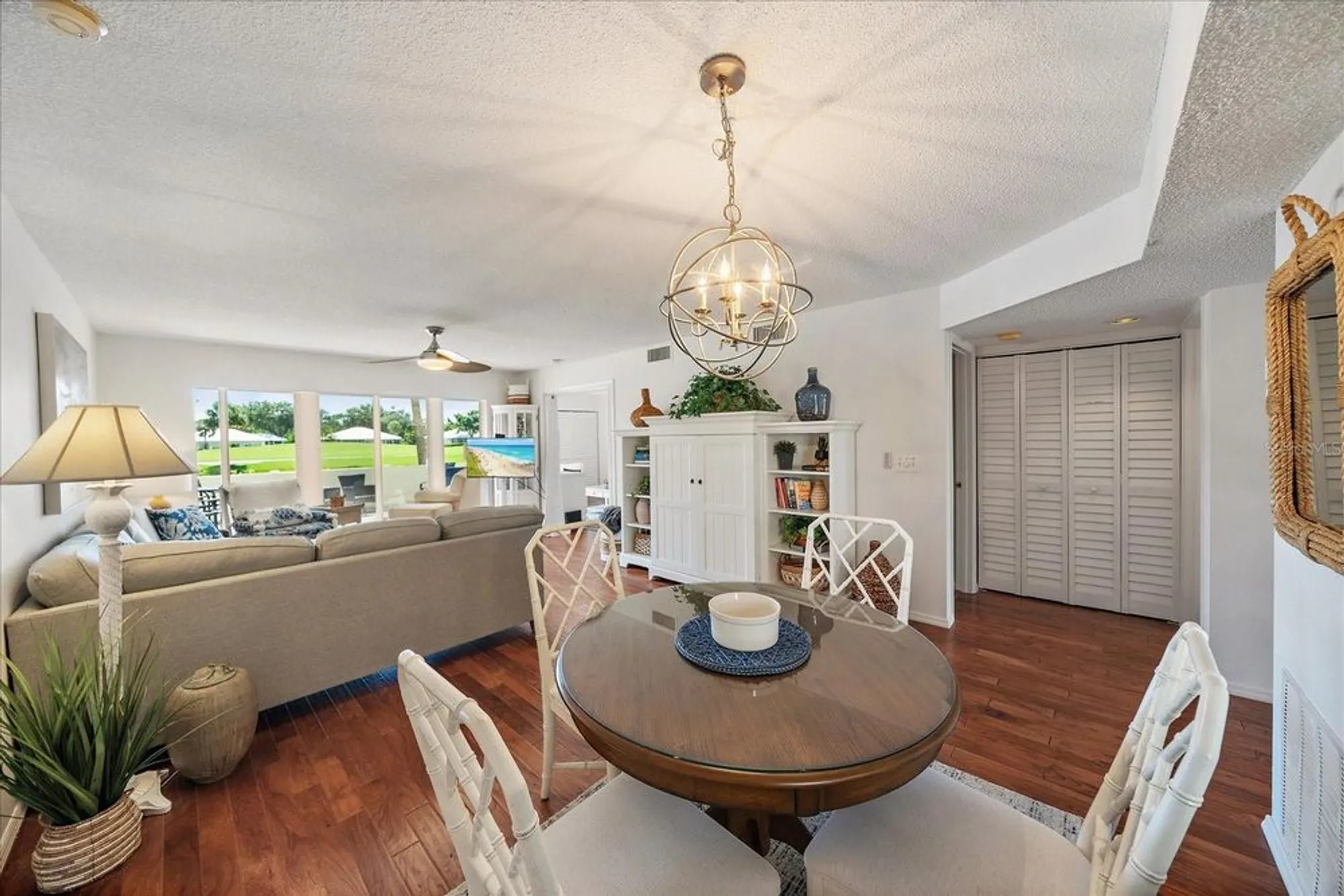 Property Slideshow image 12 of 76 | 425 cerromar ter 359, Venice, FL, 34293