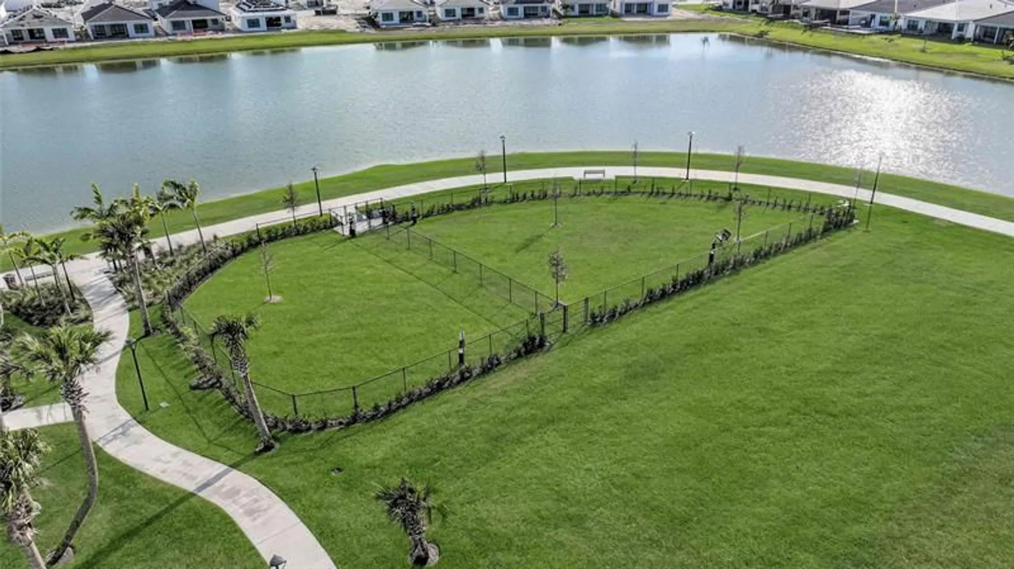 Property Slideshow image 24 of 56 | 4980 saint armands way, Westlake, FL, 33470