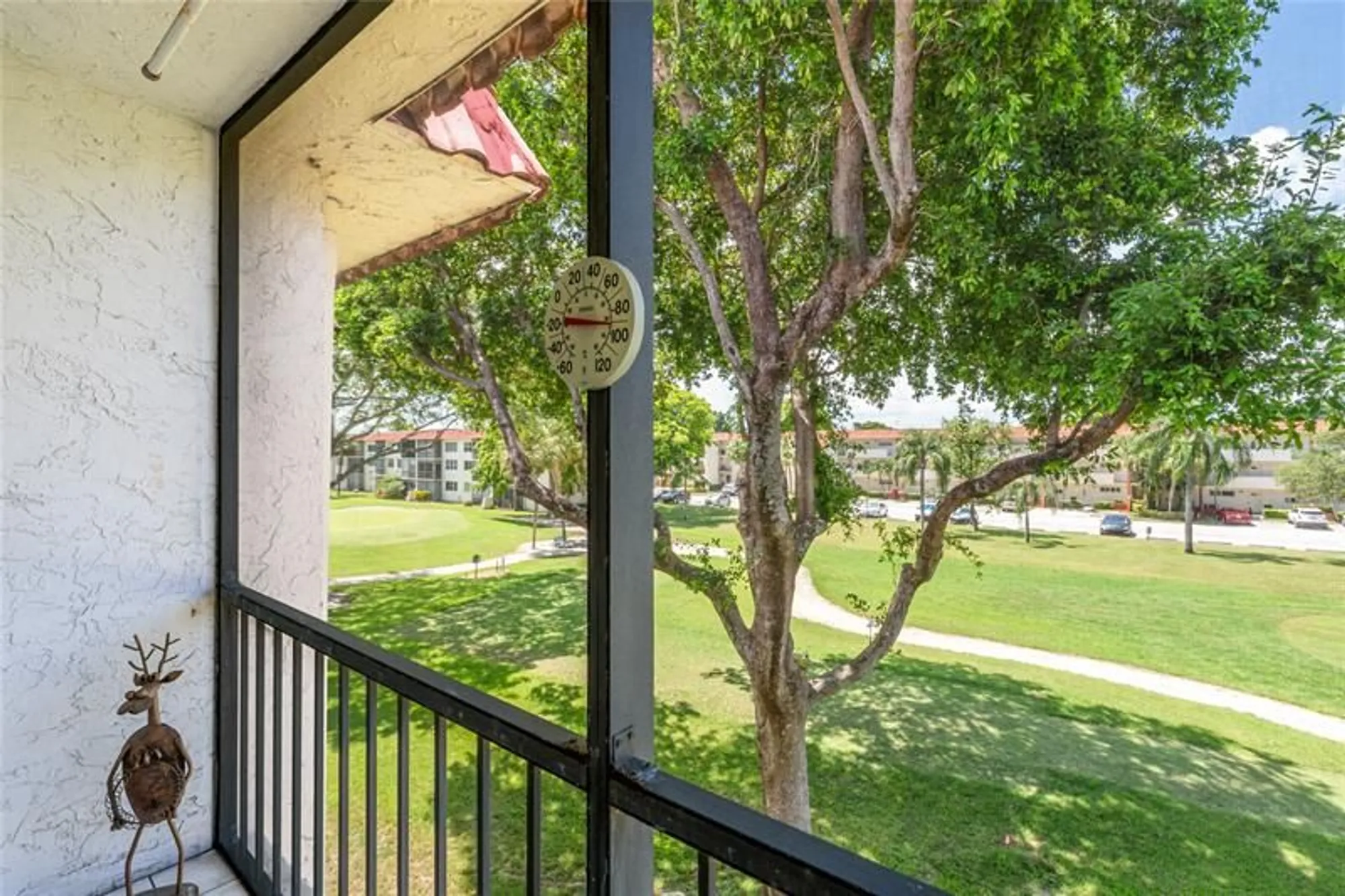 Property Slideshow image 16 of 53 | 671 s hollybrook dr 306, Pembroke Pines, FL, 33025