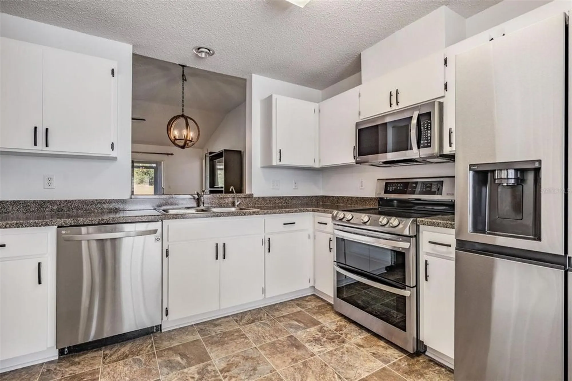 Property Slideshow image 17 of 62 | 2335 e del webb blvd, Sun City Center, FL, 33573