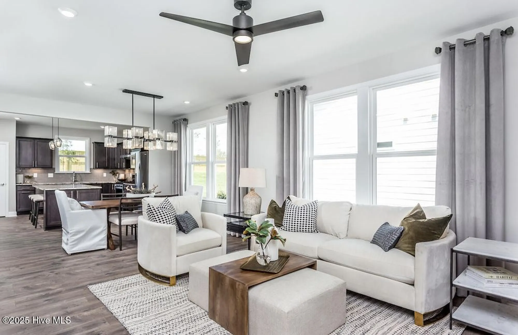 Property Slideshow image 8 of 21 | 5927 moonshell loop # 1226, Wilmington, NC, 28412