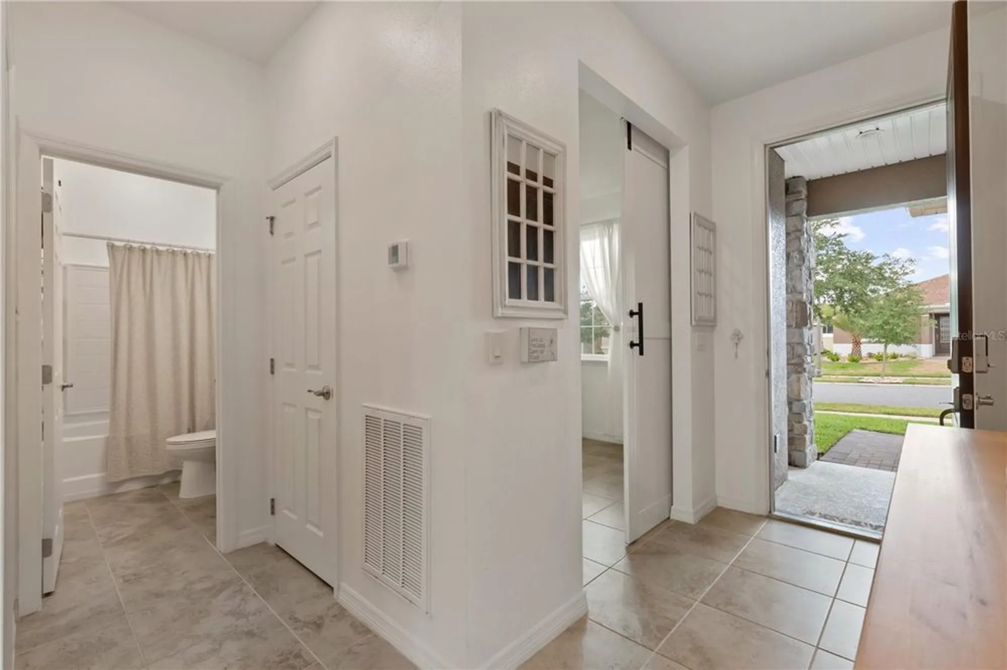 Property Slideshow image 22 of 61 | 125 silver maple rd, Groveland, FL, 34736