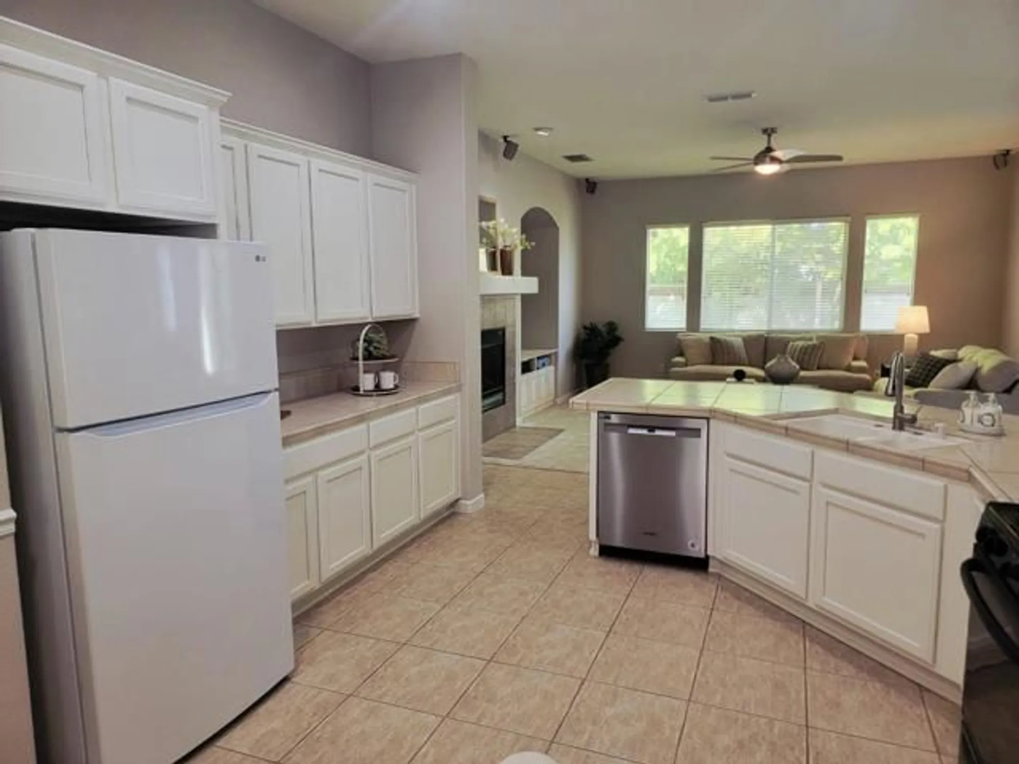 Property Slideshow image 30 of 36 | 9608 crystal bay ln, Elk Grove, CA, 95758