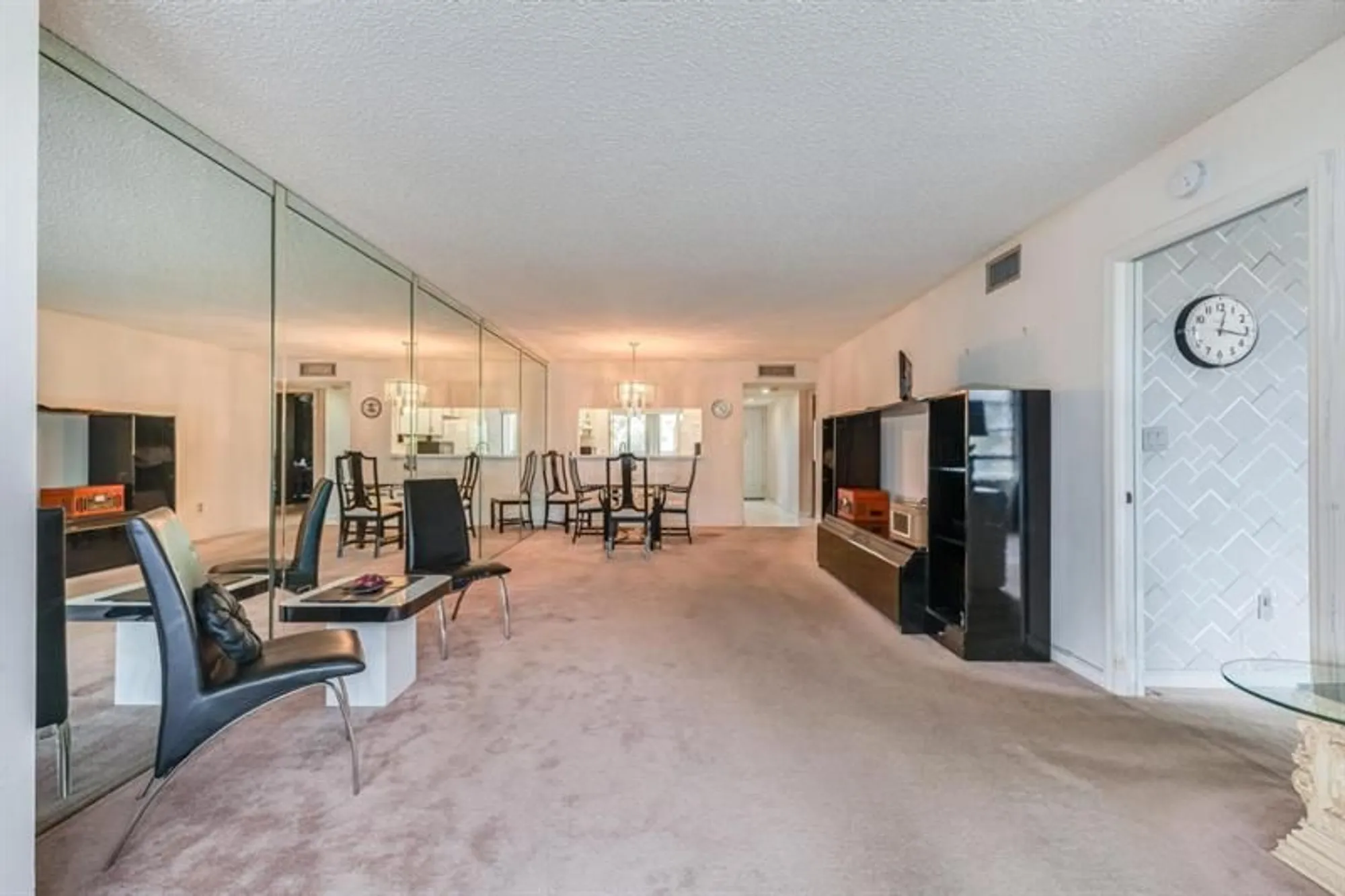 Property Slideshow image 15 of 26 | 10370 e clairmont cir 302, Tamarac, FL, 33321