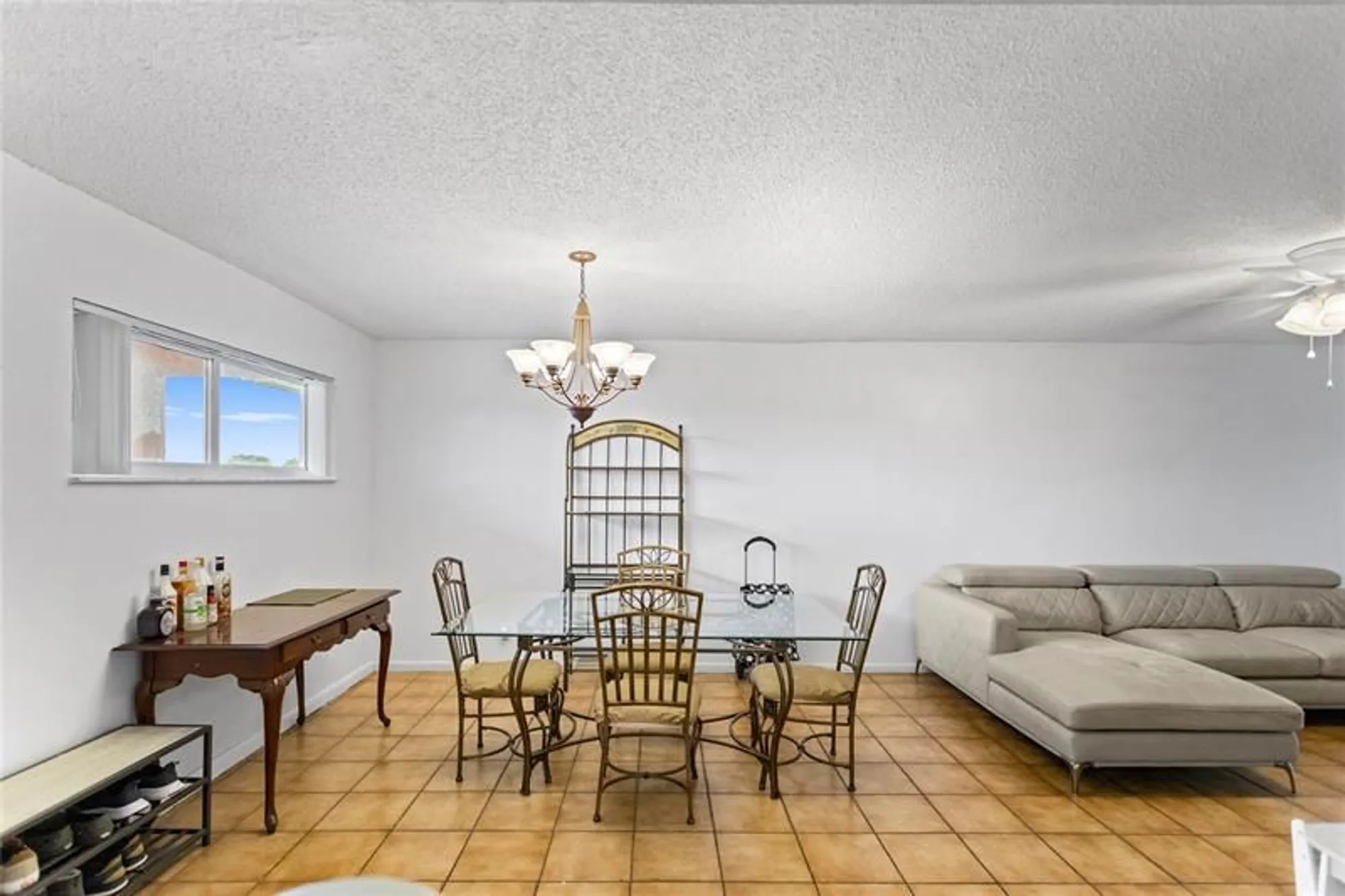 Property Slideshow image 18 of 44 | 8990 s hollybrook blvd 305, Pembroke Pines, FL, 33025