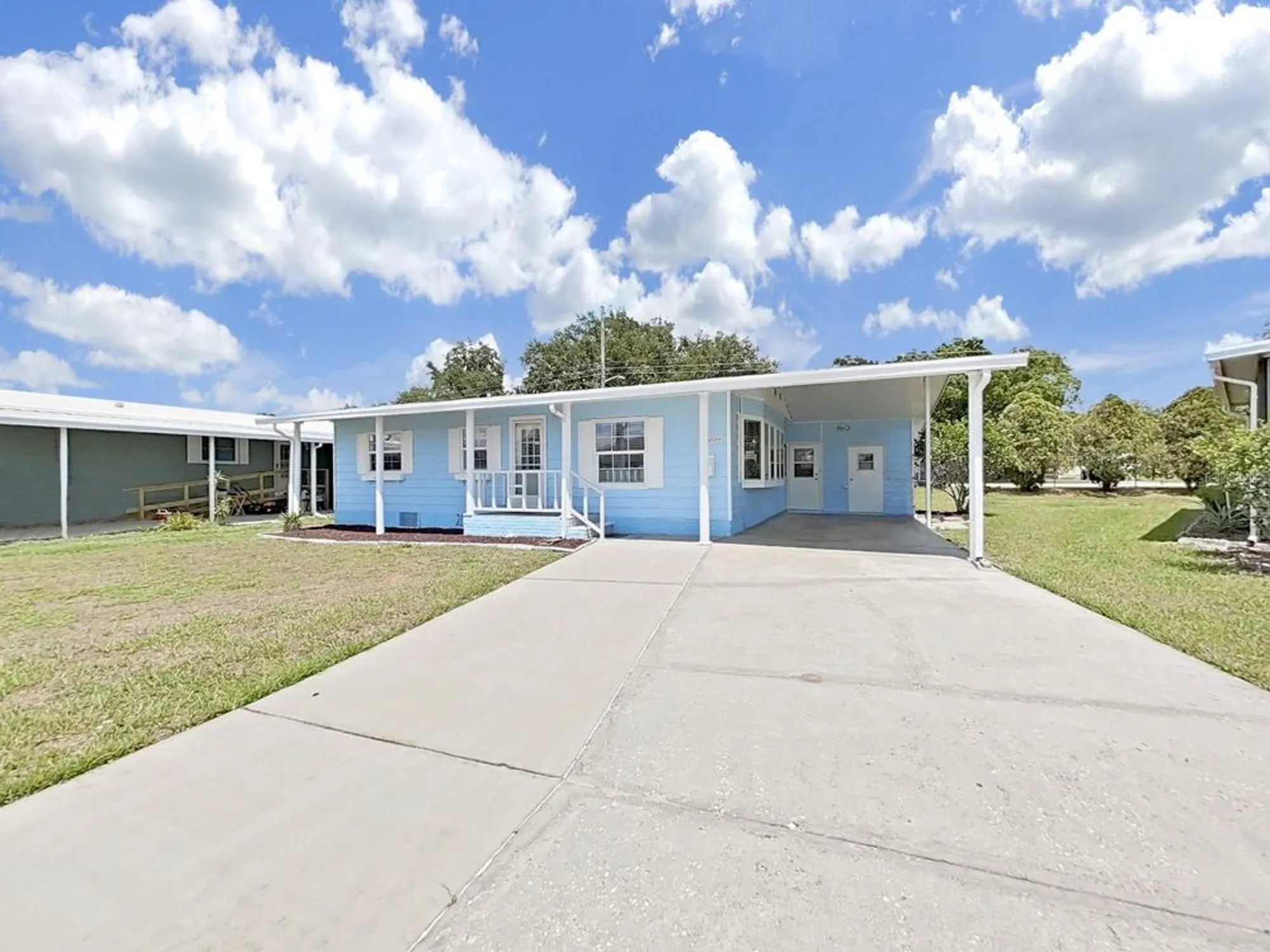 Property Slideshow image 8 of 48 | 4859 foxwood blvd, Lakeland, FL, 33810