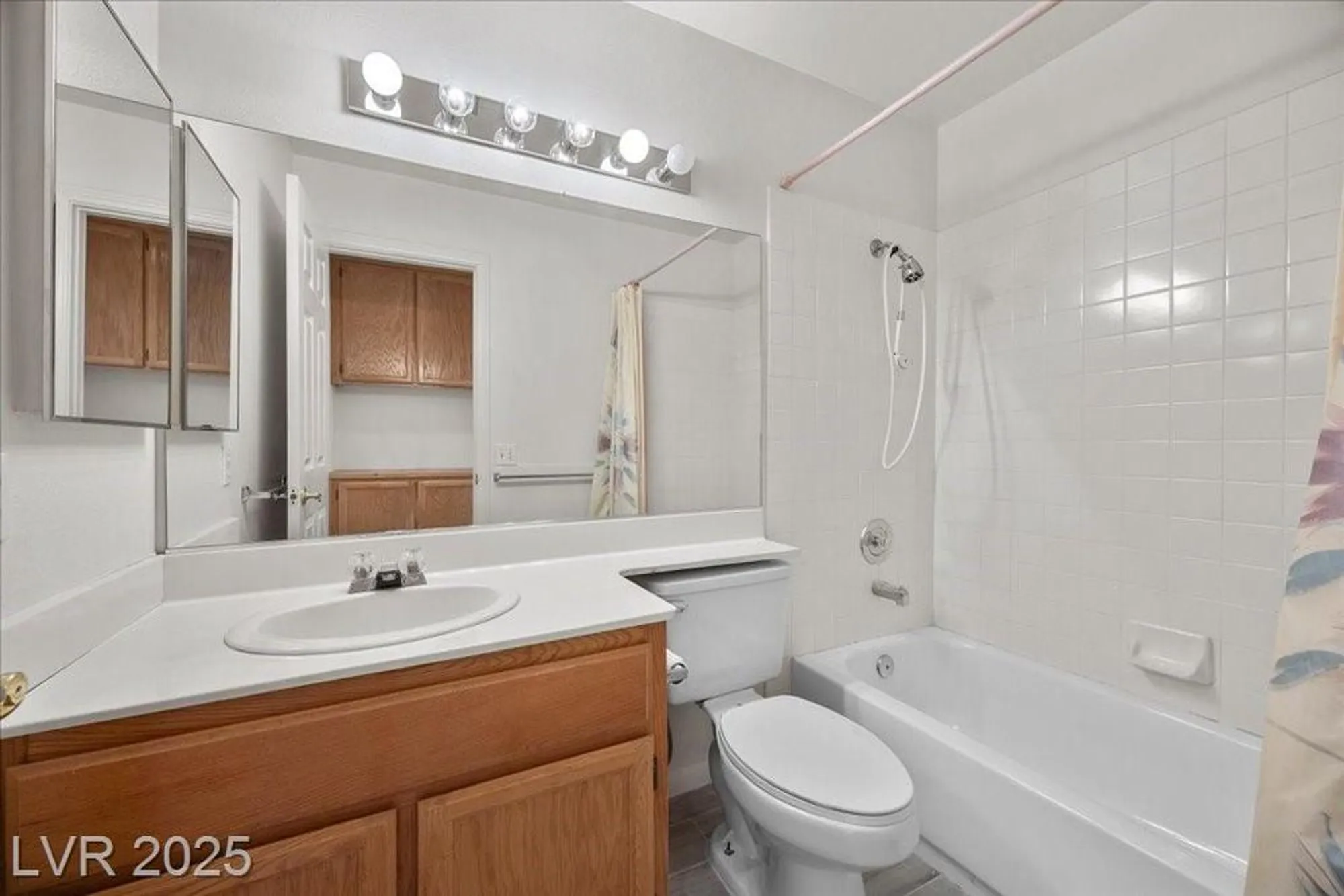 Property Slideshow image 29 of 41 | 4890 el capote dr, Las Vegas, NV, 89147