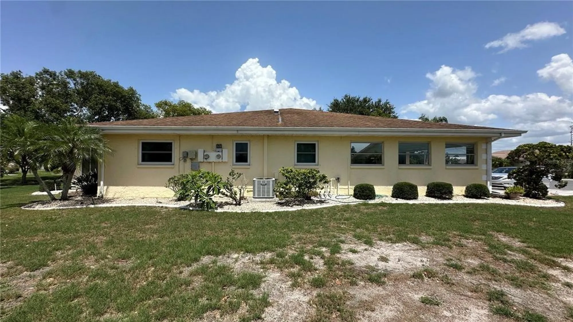 Property Slideshow image 19 of 20 | 205 strongbow ct, Sun City Center, FL, 33573