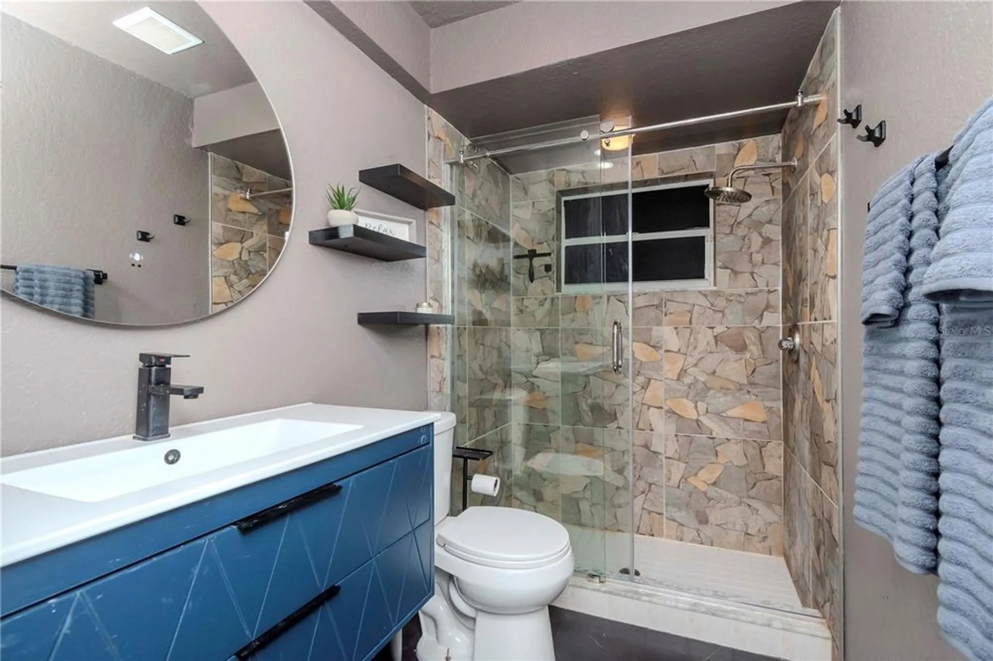 Property Slideshow image 25 of 48 | 9376 french quarters cir, Weeki Wachee, FL, 34613