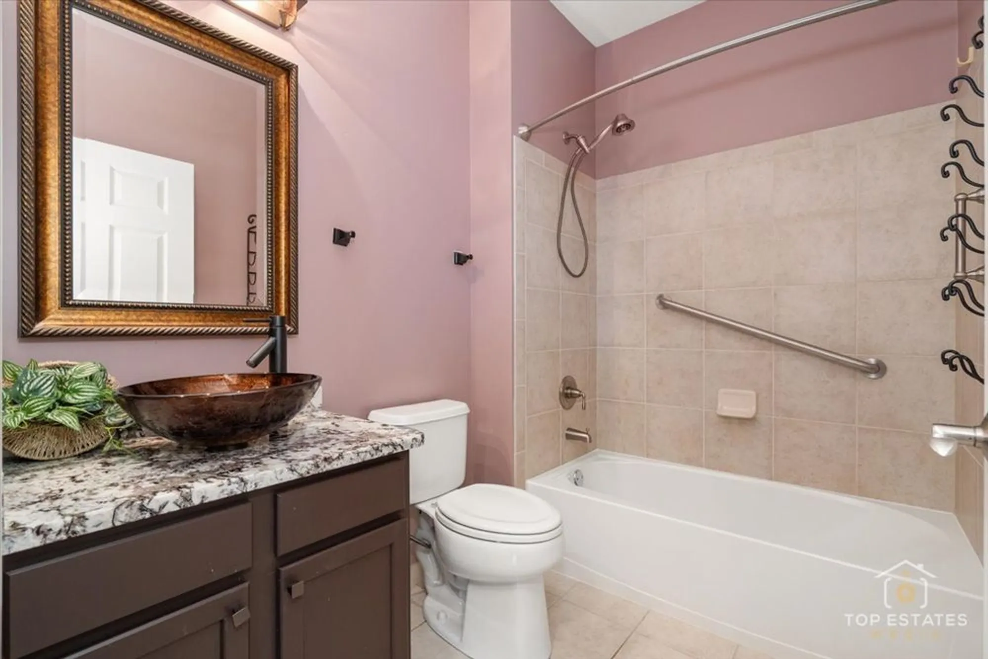 Property Slideshow image 24 of 43 | 1039 riviera dr # 1039, Elgin, IL, 60124