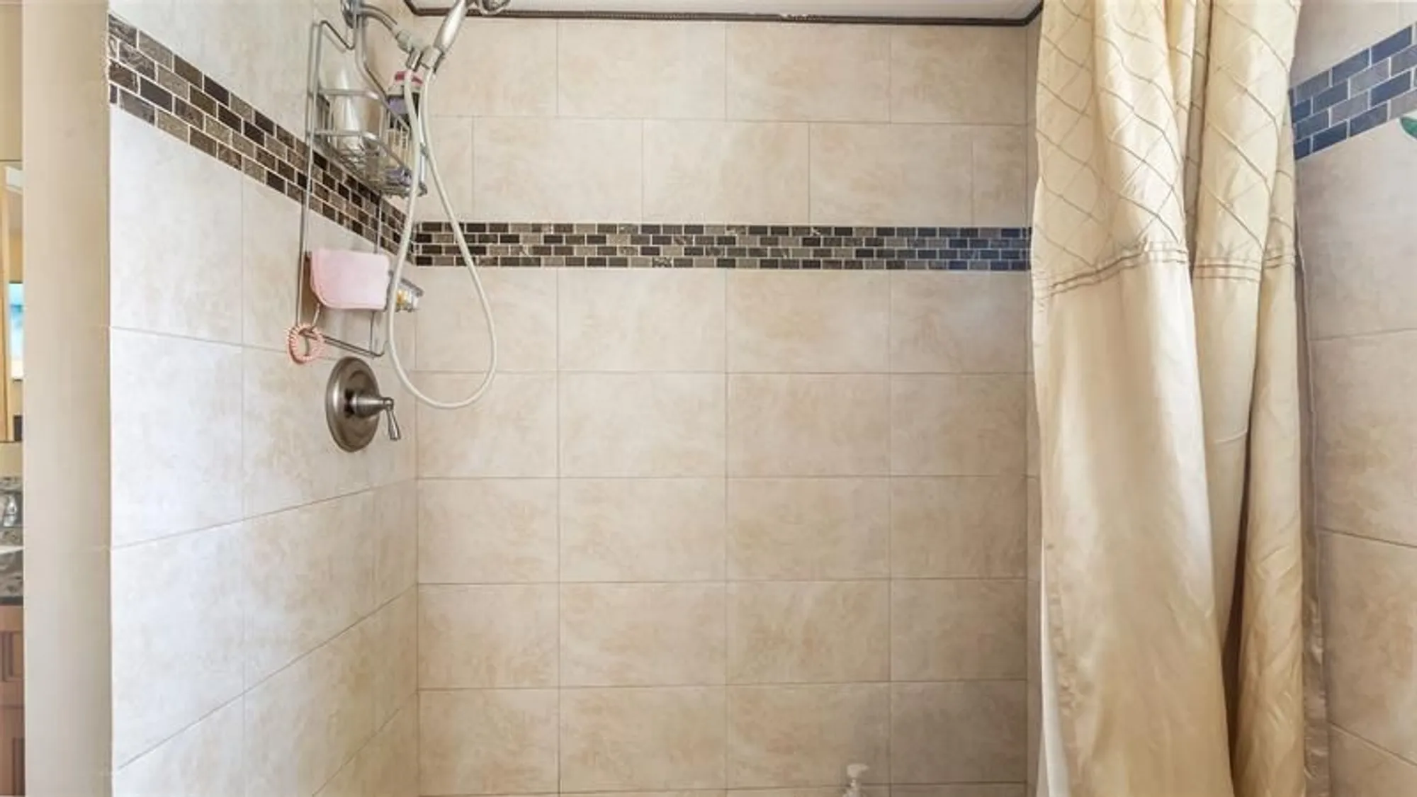 Property Slideshow image 19 of 21 | 12013 greenway cir s apt 103, Royal Palm Beach, FL, 33411