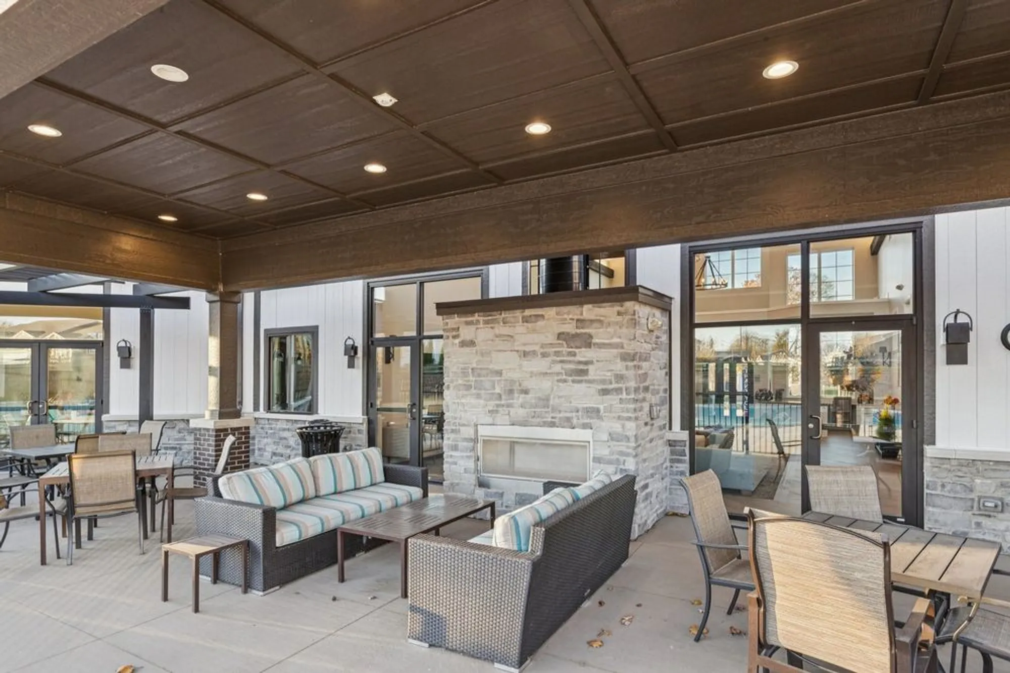 Property Slideshow image 42 of 48 | 952 darwin st, North Aurora, IL, 60542