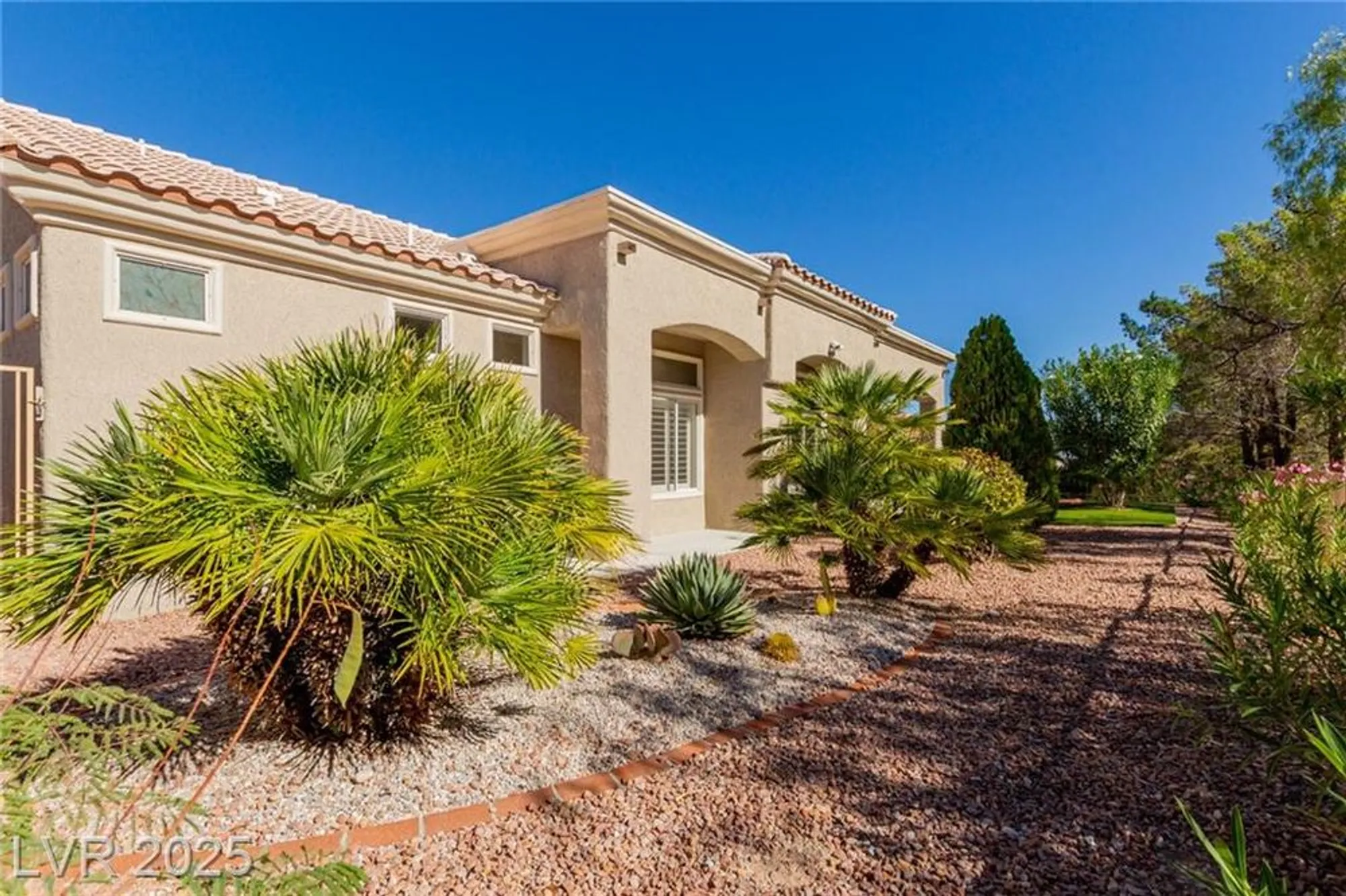 Property Slideshow image 43 of 49 | 2824 faiss dr, Las Vegas, NV, 89134