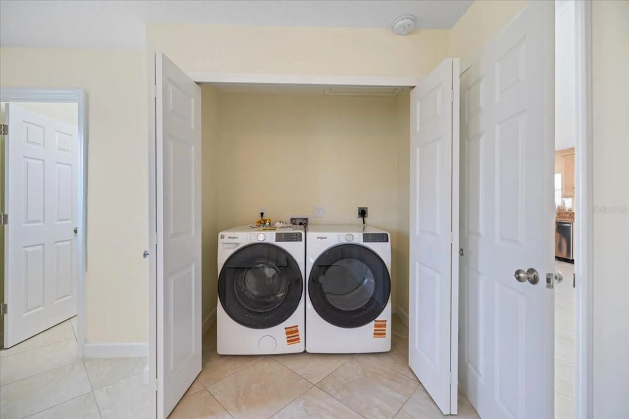 Property Slideshow image 23 of 47 | 107 clipper way # 107, Nokomis, FL, 34275