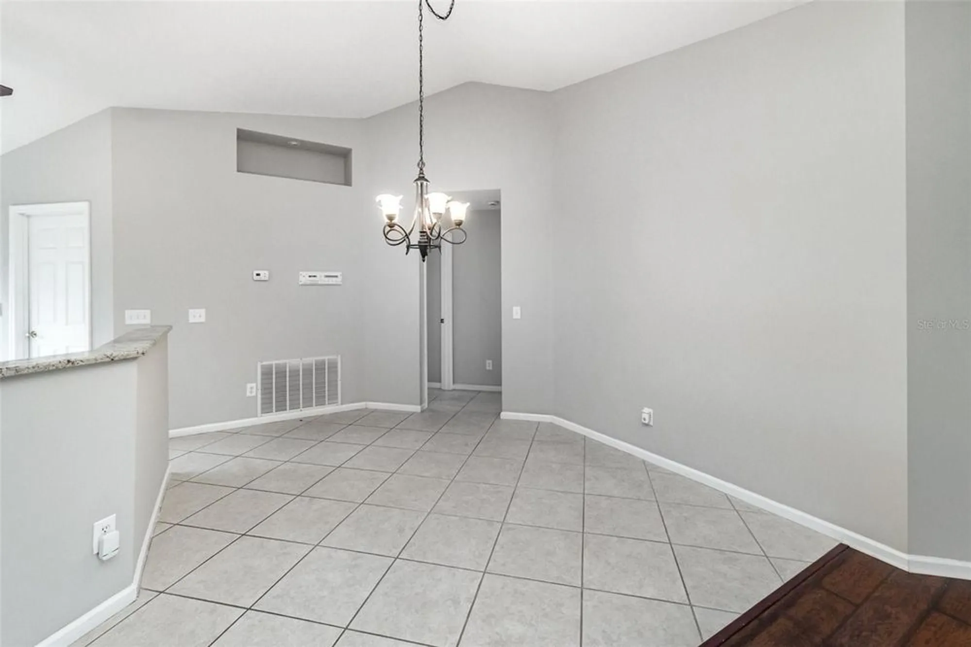 Property Slideshow image 8 of 26 | 5519 nw 25th loop, Ocala, FL, 34482