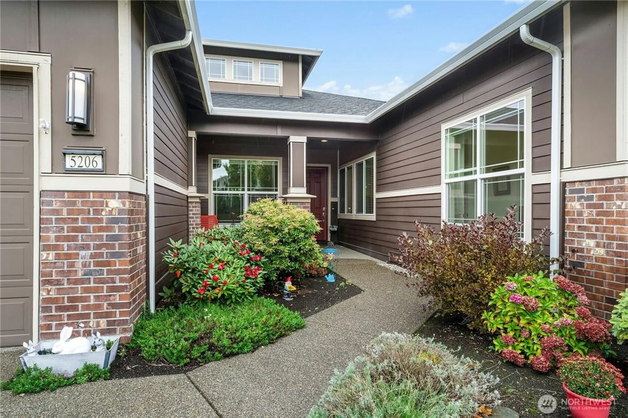 Property Slideshow image 33 of 38 | 5206 waldron dr, Lacey, WA, 98516