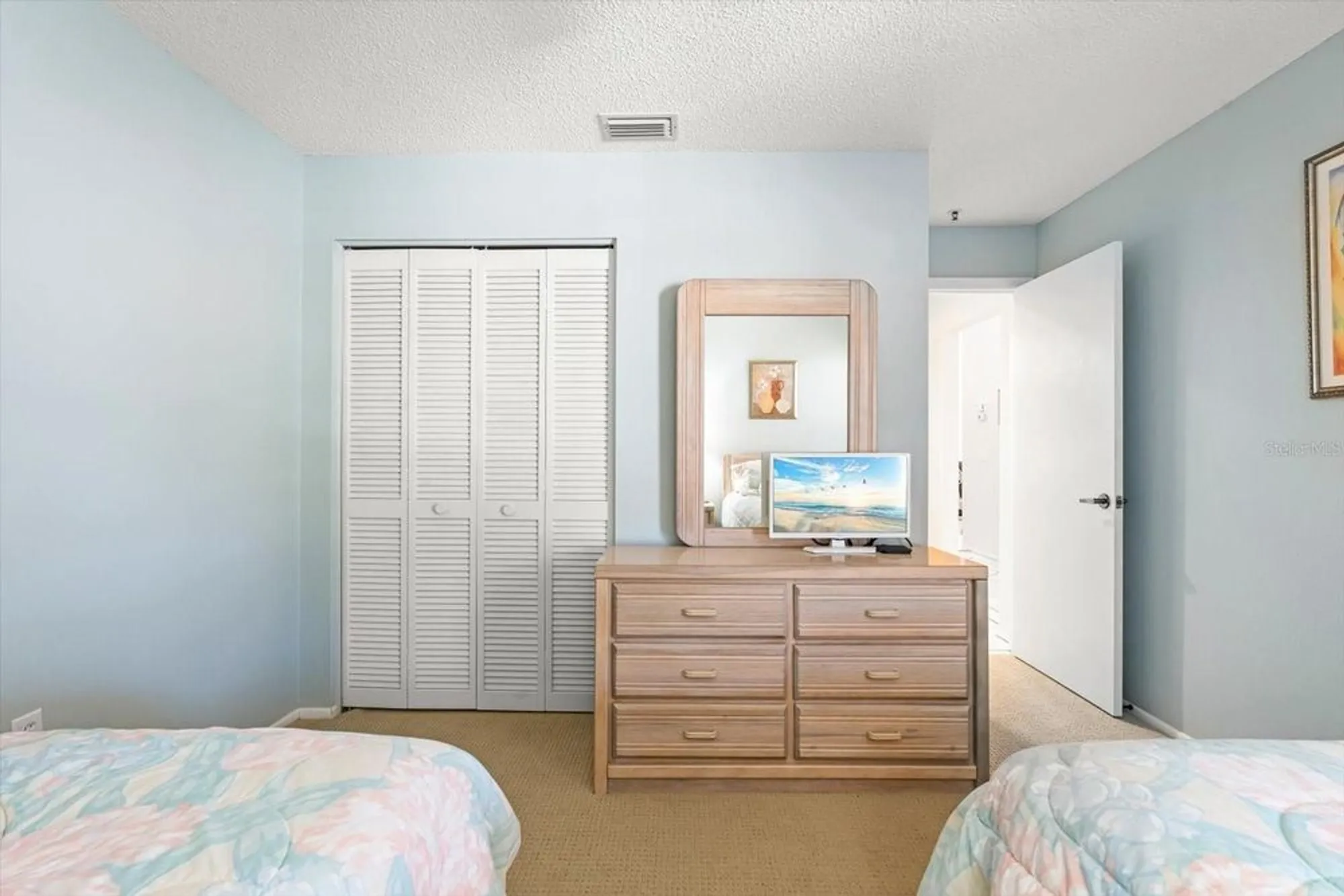 Property Slideshow image 18 of 67 | 6908 drewrys blf apt 711, Bradenton, FL, 34203