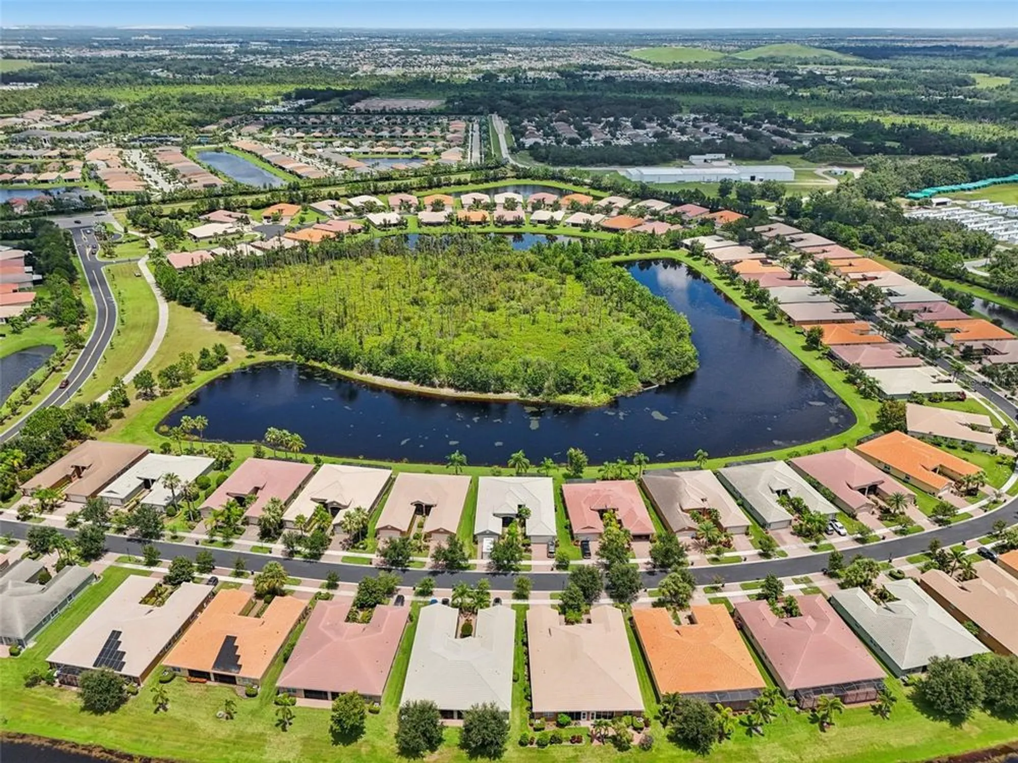 Property Slideshow image 67 of 74 | 15837 aurora lake cir, Wimauma, FL, 33598