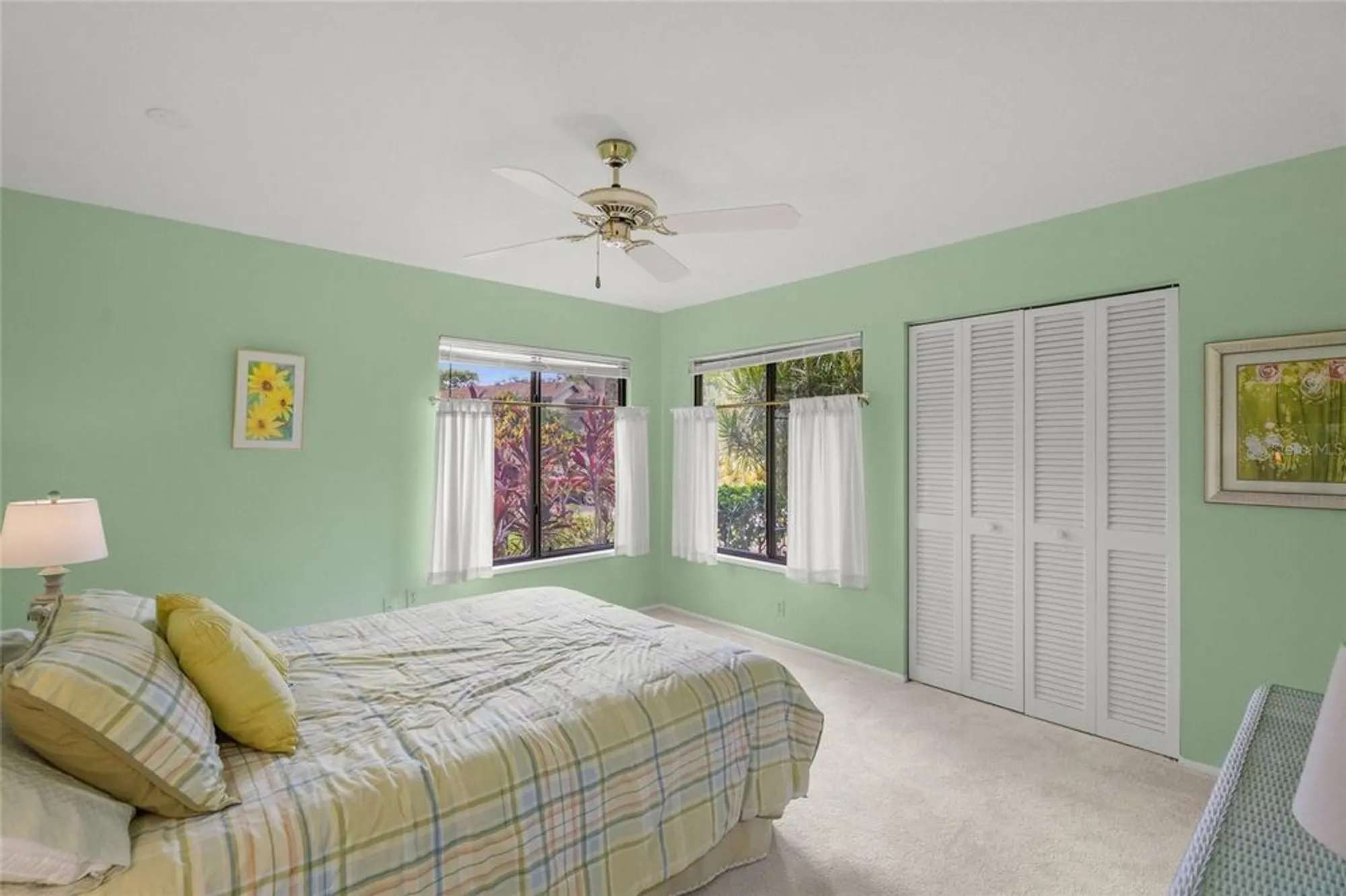 Property Slideshow image 23 of 43 | 4637 willow wood cir 44, Sarasota, FL, 34241