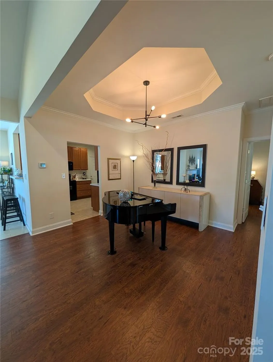 Property Slideshow image 4 of 22 | 2741 circa dr, Matthews, NC, 28105