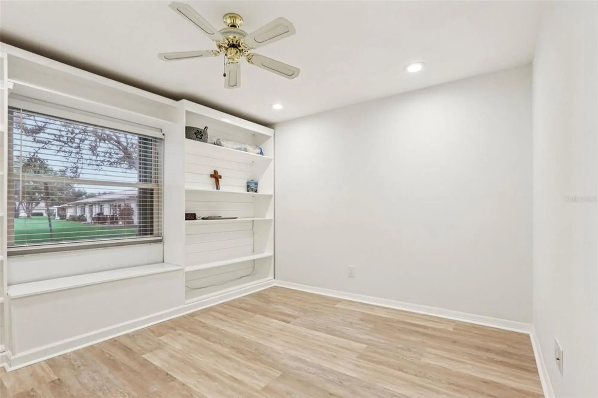 Property Slideshow image 25 of 56 | 2603 lancaster dr, Sun City Center, FL, 33573