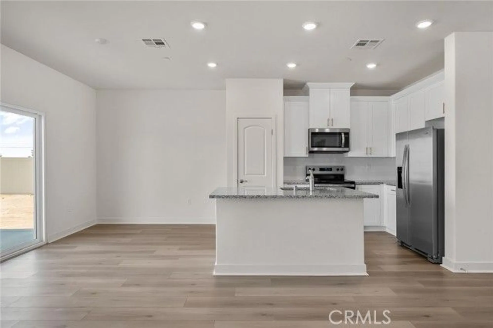 Property Slideshow image 2 of 6 | 14865 indigo rd, Apple Valley, CA, 92307