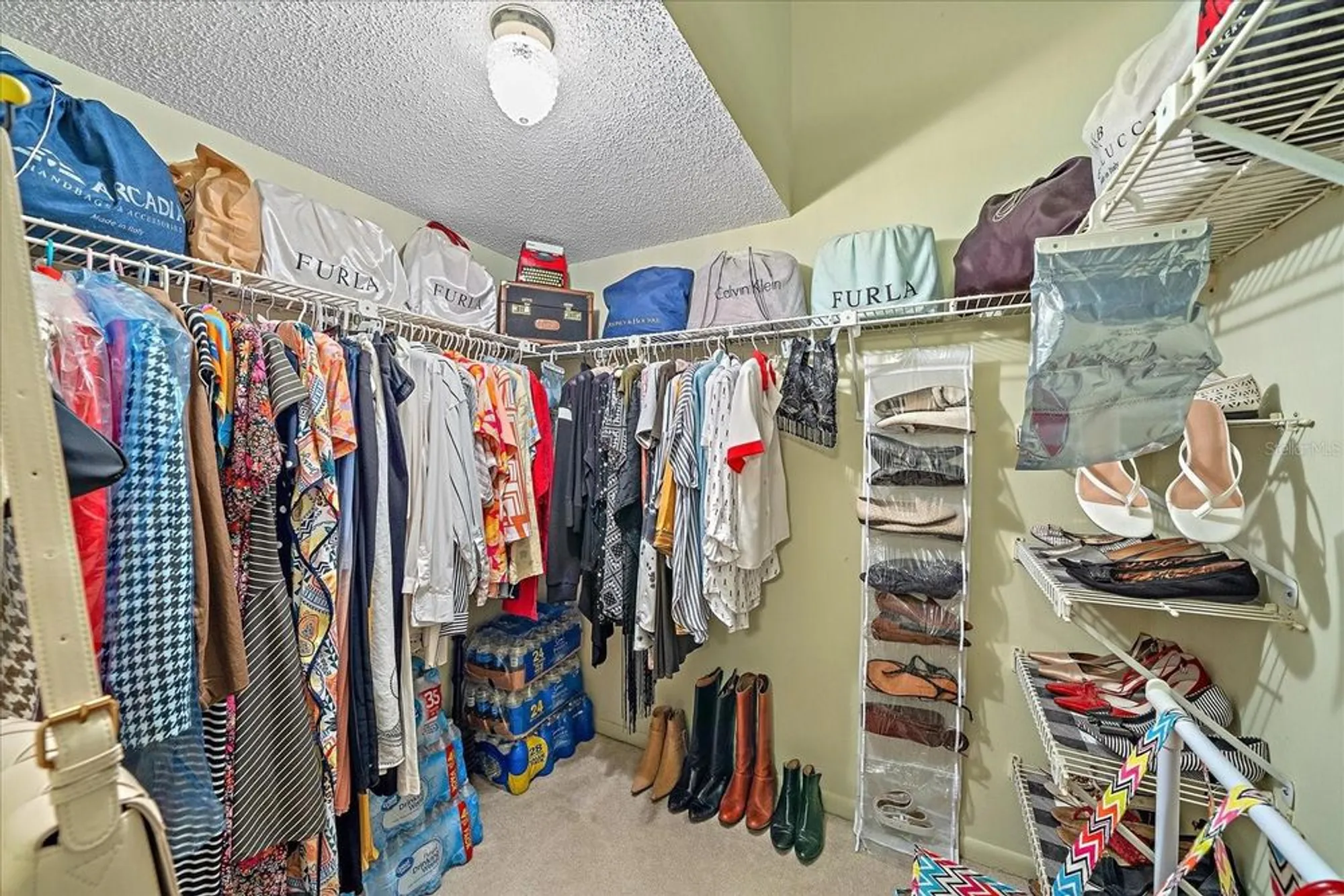 Property Slideshow image 13 of 34 | 6040 oak creek ln 1822, Bradenton, FL, 34210