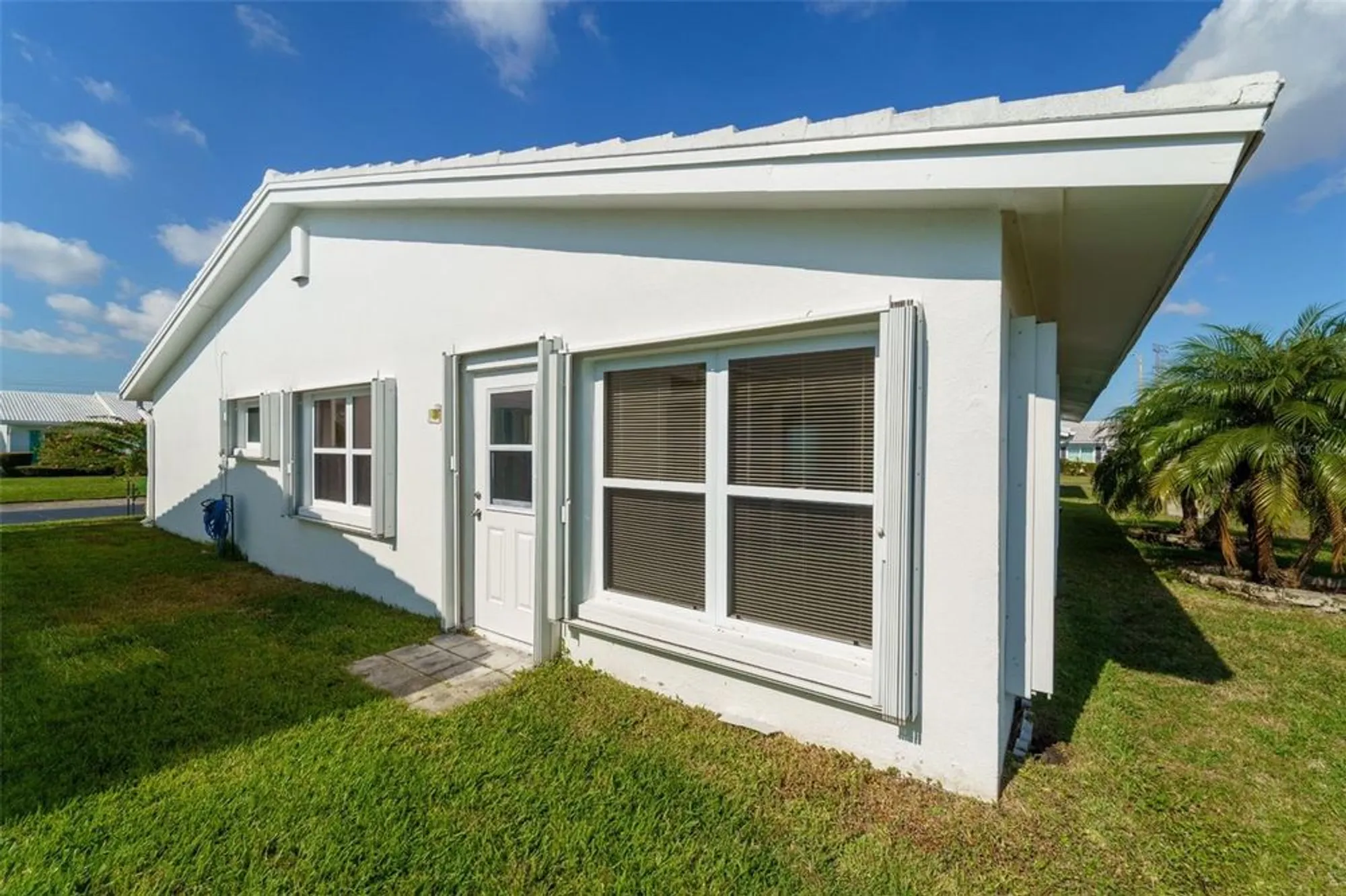 Property Slideshow image 55 of 72 | 9235 35th way n # 6, Pinellas Park, FL, 33782