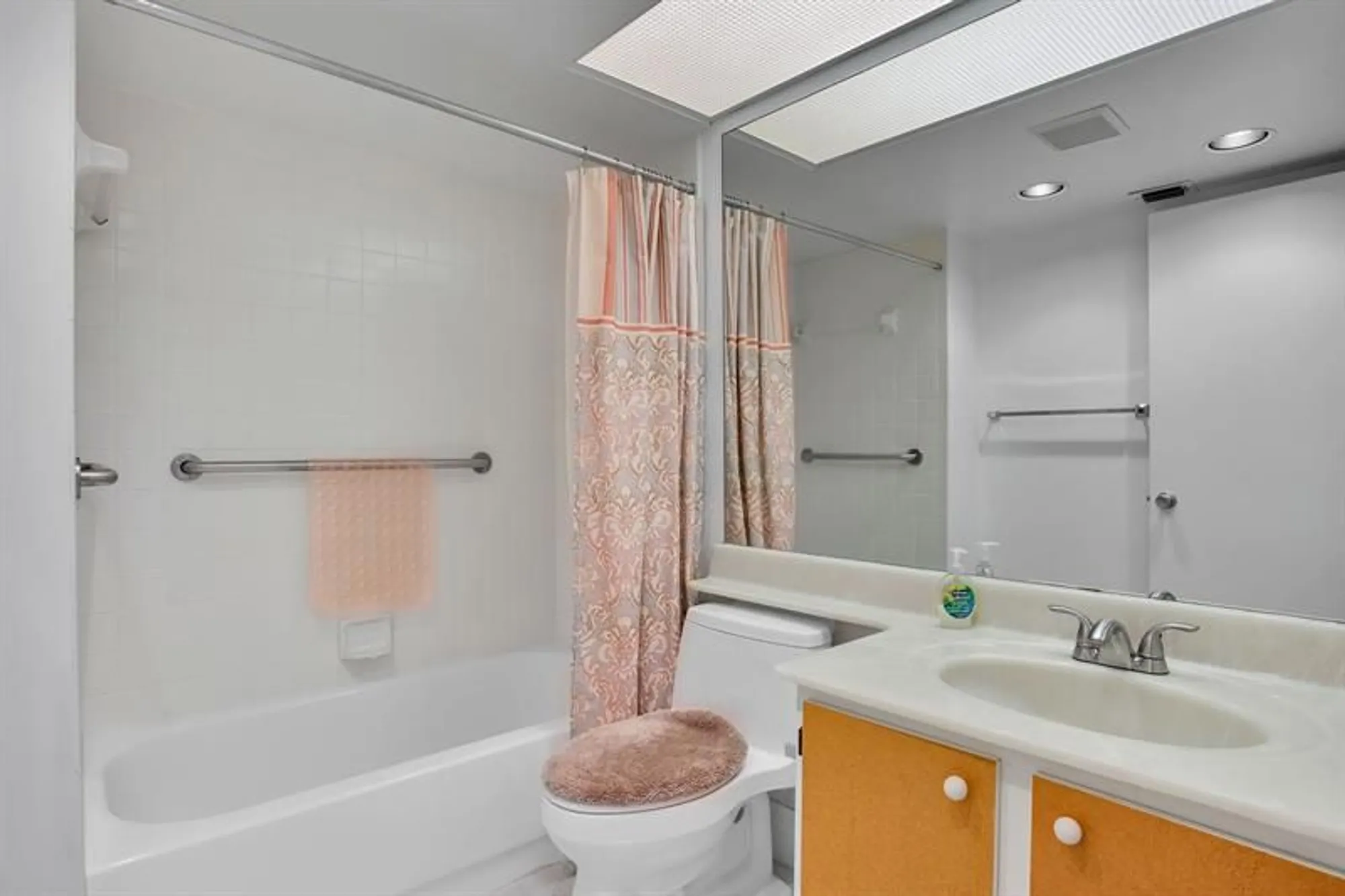 Property Slideshow image 27 of 30 | 1601 abaco dr d4, Coconut Creek, FL, 33066